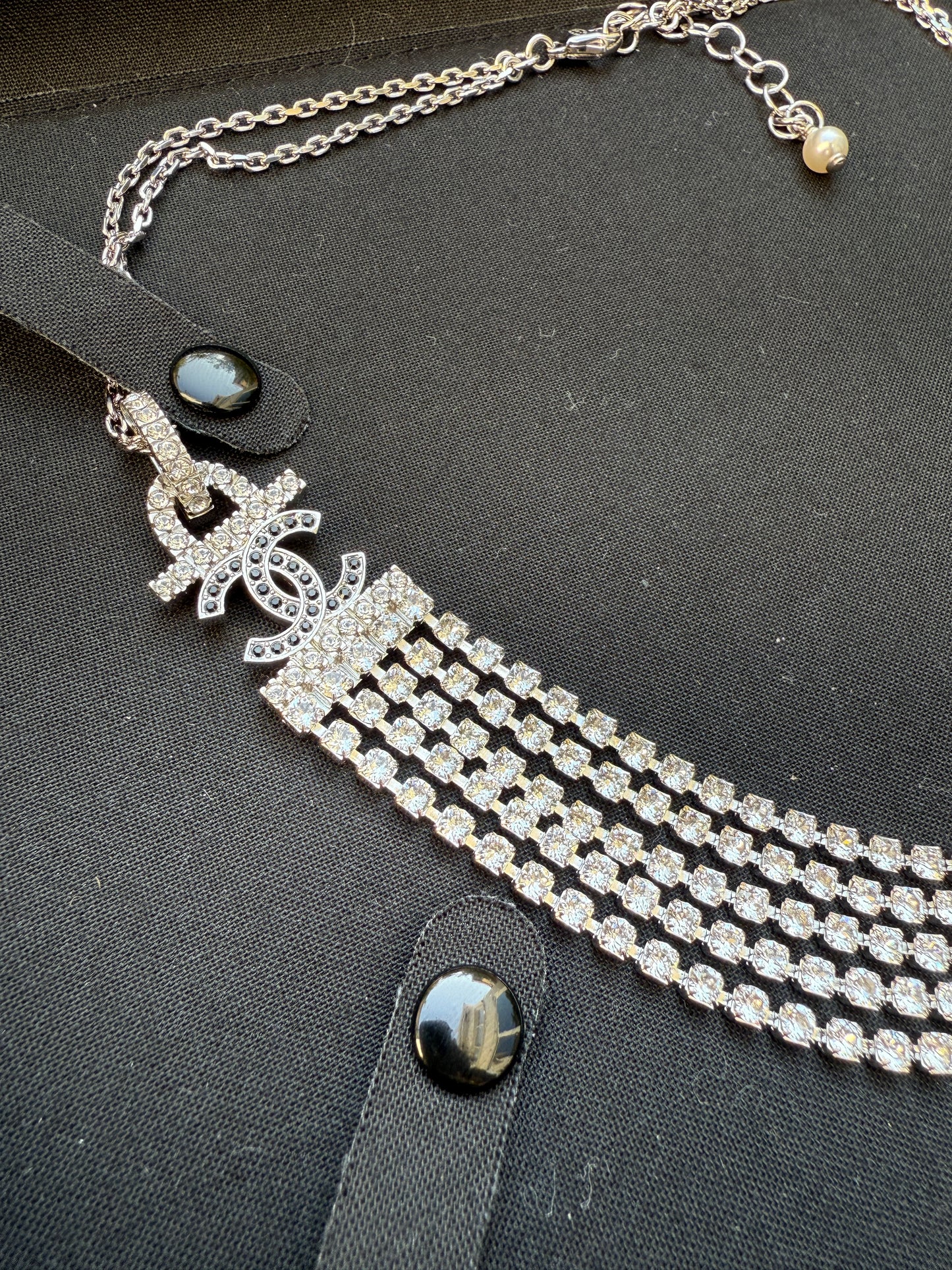 CHANEL 2022A SILVER TONE CC 19 LOGO WHITE AND BLACK CRYSTALS NECKLACE CHARM CHOCKER