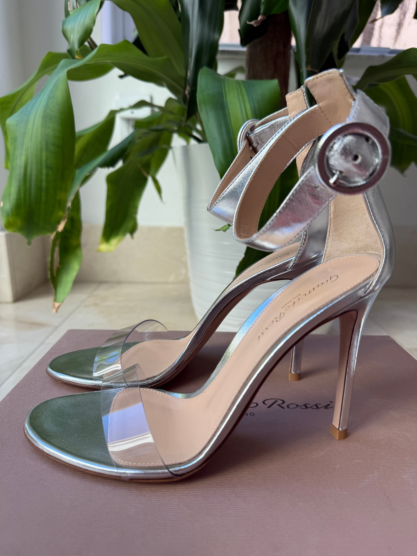 Gianvito Rossi Portofino 105 Silver Metallic Leather Ankle Strap PVC Sandals Pumps Heels