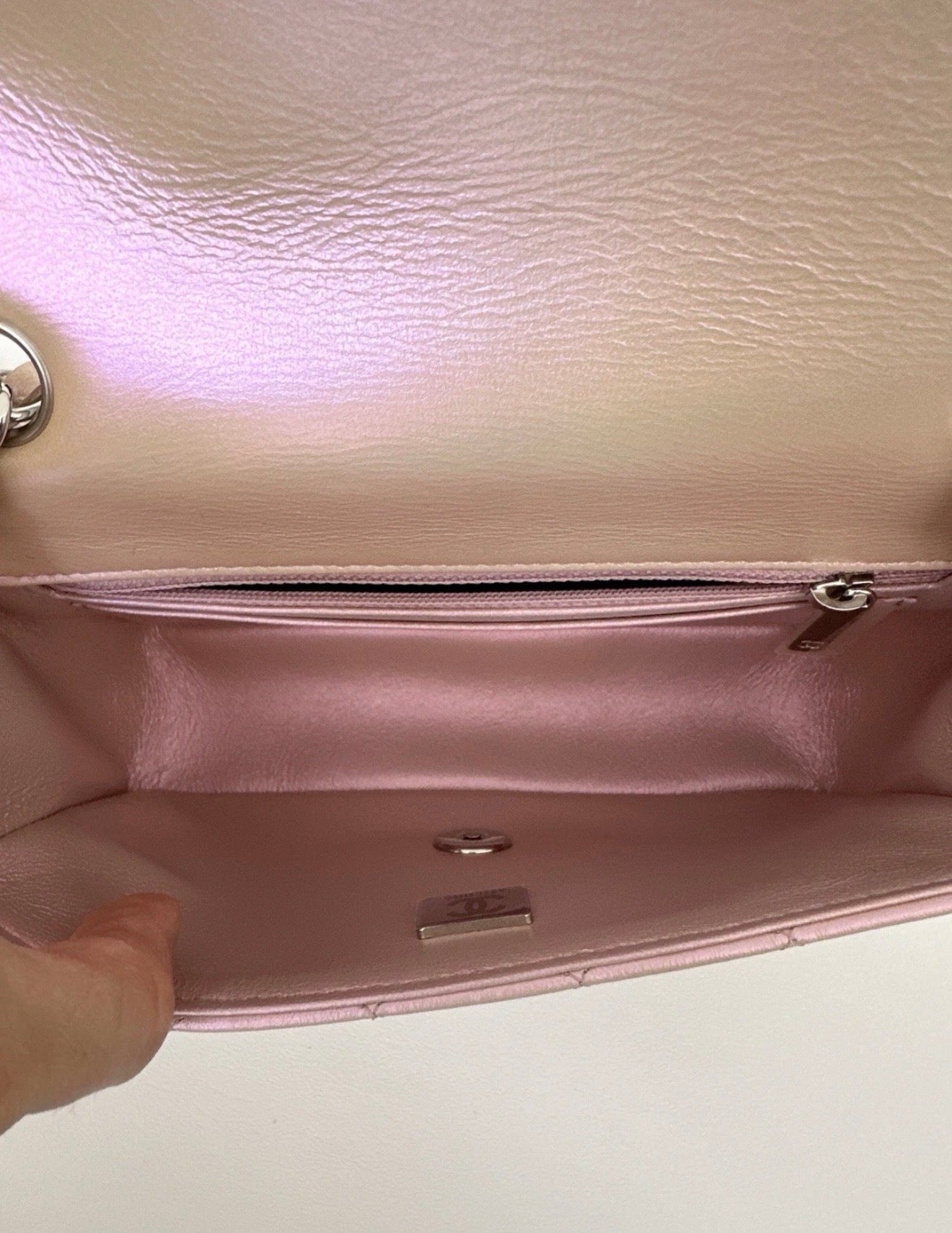 2021K CHANEL IRIDESCENT ROSE PINK MINI CLASSIC FLAP BAG SILVER HW