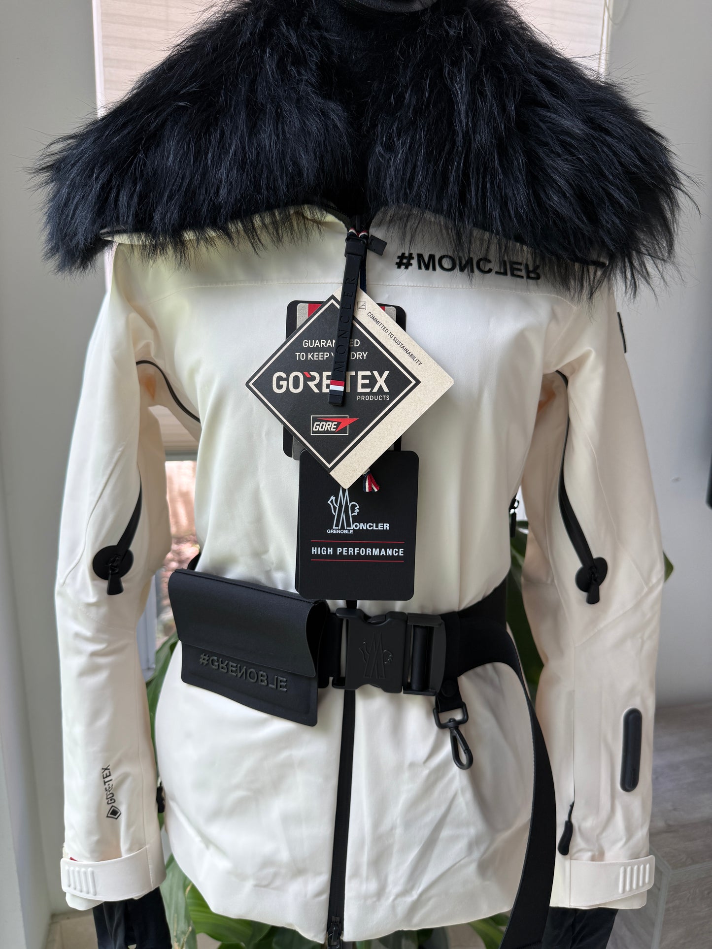 Moncler Grenoble Vizelle Off-White Ivory Lamb Detachable Fur Down Puffer Apres Ski Jacket Black Belted