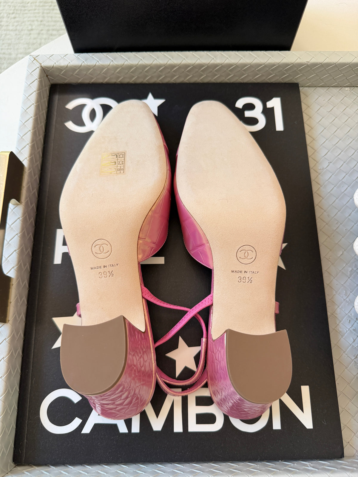 Chanel 26K Sling Crocodile Croc Embossed Patent Slingbacks Iridescent Pink Pumps