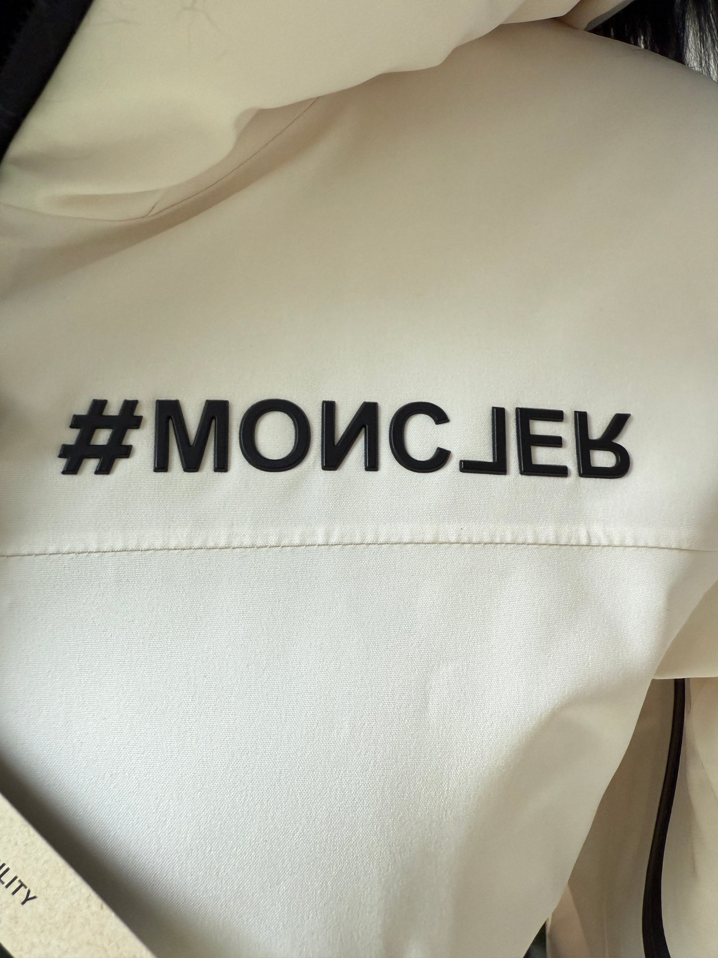 Moncler Grenoble Vizelle Off-White Ivory Lamb Detachable Fur Down Puffer Apres Ski Jacket Black Belted