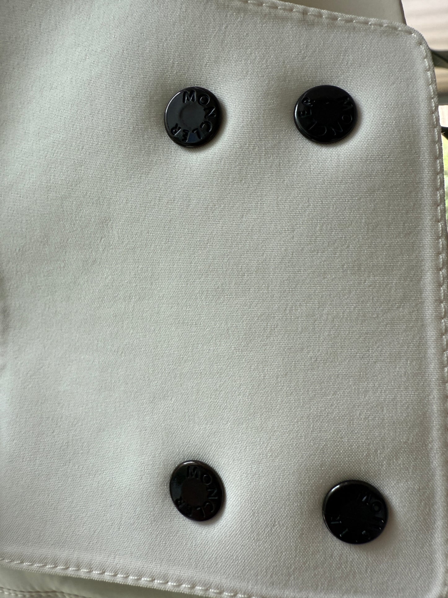 Moncler Grenoble Vizelle Off-White Ivory Lamb Detachable Fur Down Puffer Apres Ski Jacket Black Belted