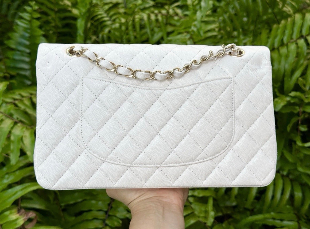 CHANEL WHITE CAVIAR LEATHER MEDIUM CLASSIC DOUBLE FLAP BAG LIGHT GOLD HARDWARE