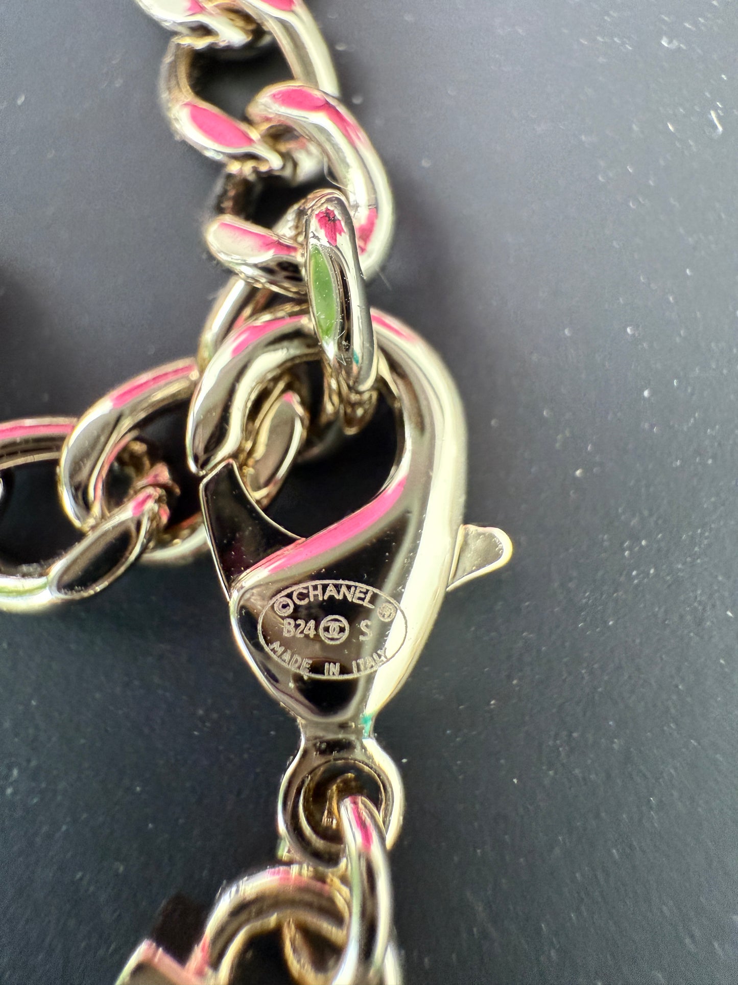 Chanel SS25 Black CC Logo White Pearl Pearls Resin Metal Gold Tone Chocker Necklace 24S