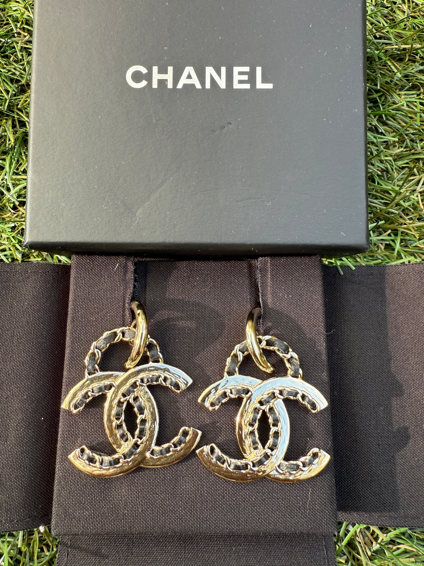 Chanel CC Logo Black Lambskin Leather Chain Woven Gold Tone Drop Dangle Stud Earrings