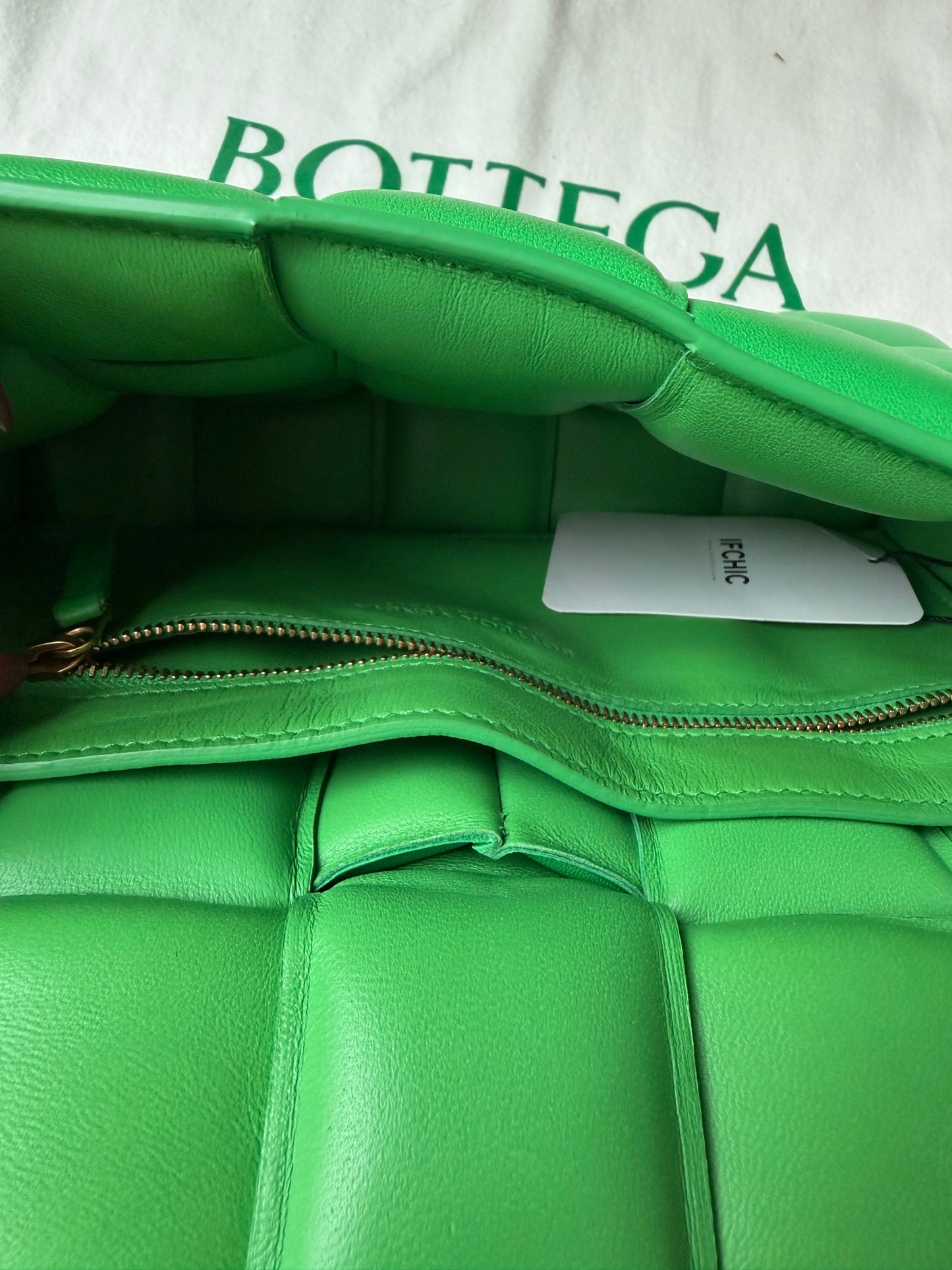 BOTTEGA VENETA PARAKEET GRASS GREEN INTRECCIATO PADDED CASSETTE BAG CROSSBODY HANDBAG