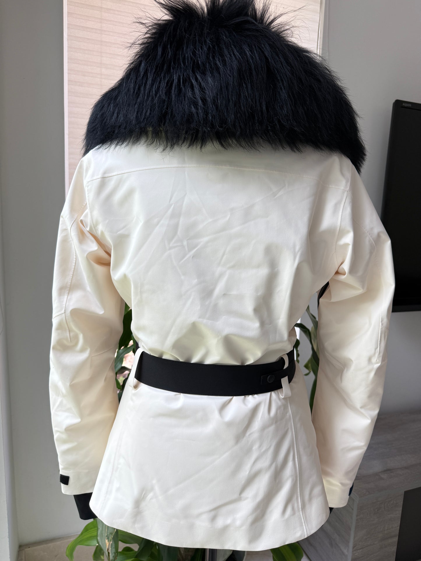 Moncler Grenoble Vizelle Off-White Ivory Lamb Detachable Fur Down Puffer Apres Ski Jacket Black Belted