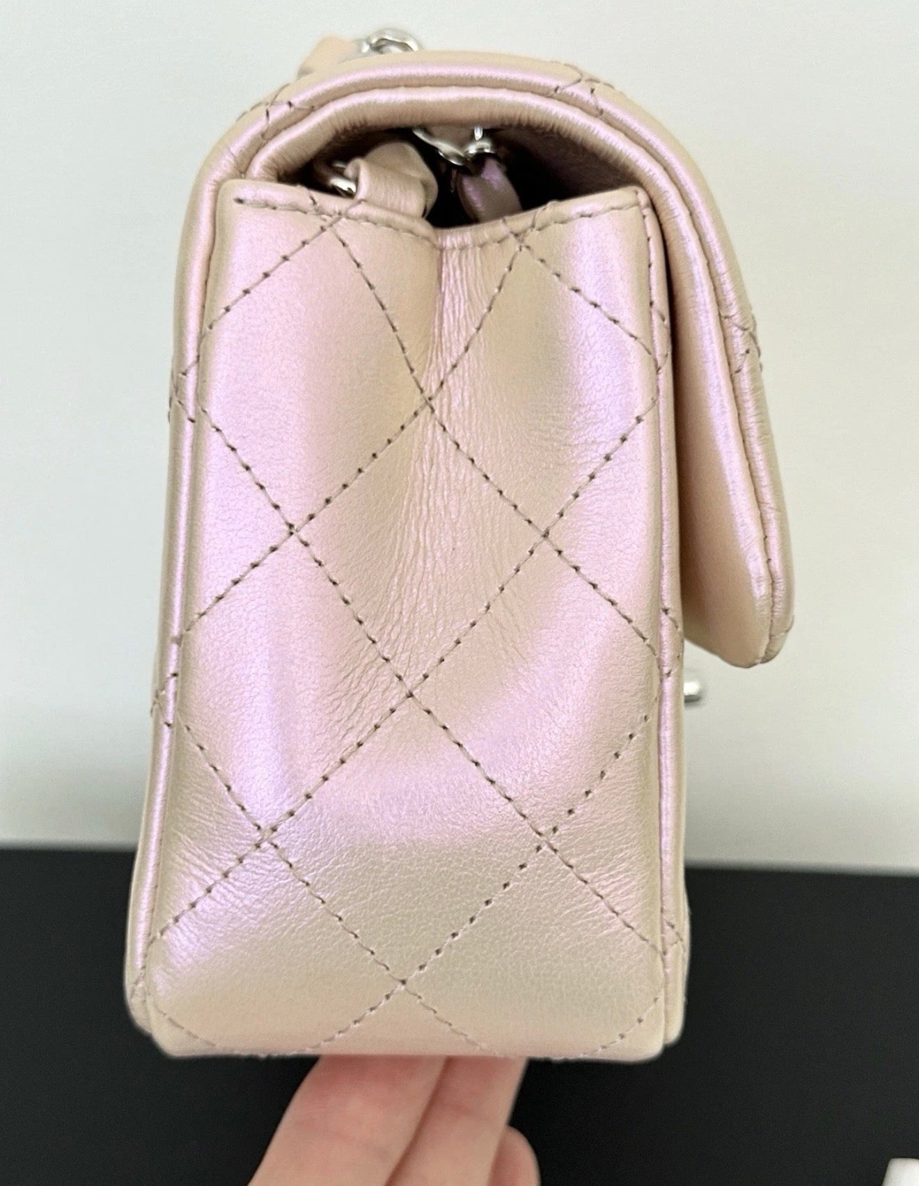 2021K CHANEL IRIDESCENT ROSE PINK MINI CLASSIC FLAP BAG SILVER HW
