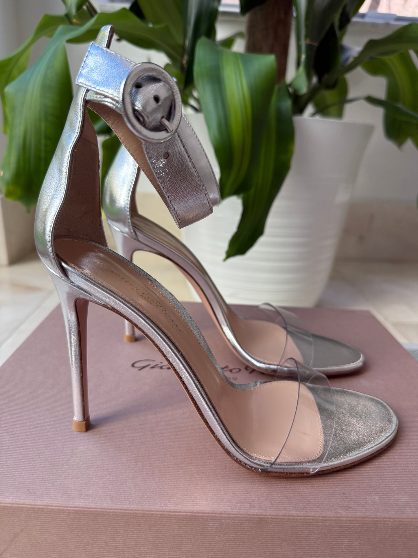 Gianvito Rossi Portofino 105 Silver Metallic Leather Ankle Strap PVC Sandals Pumps Heels