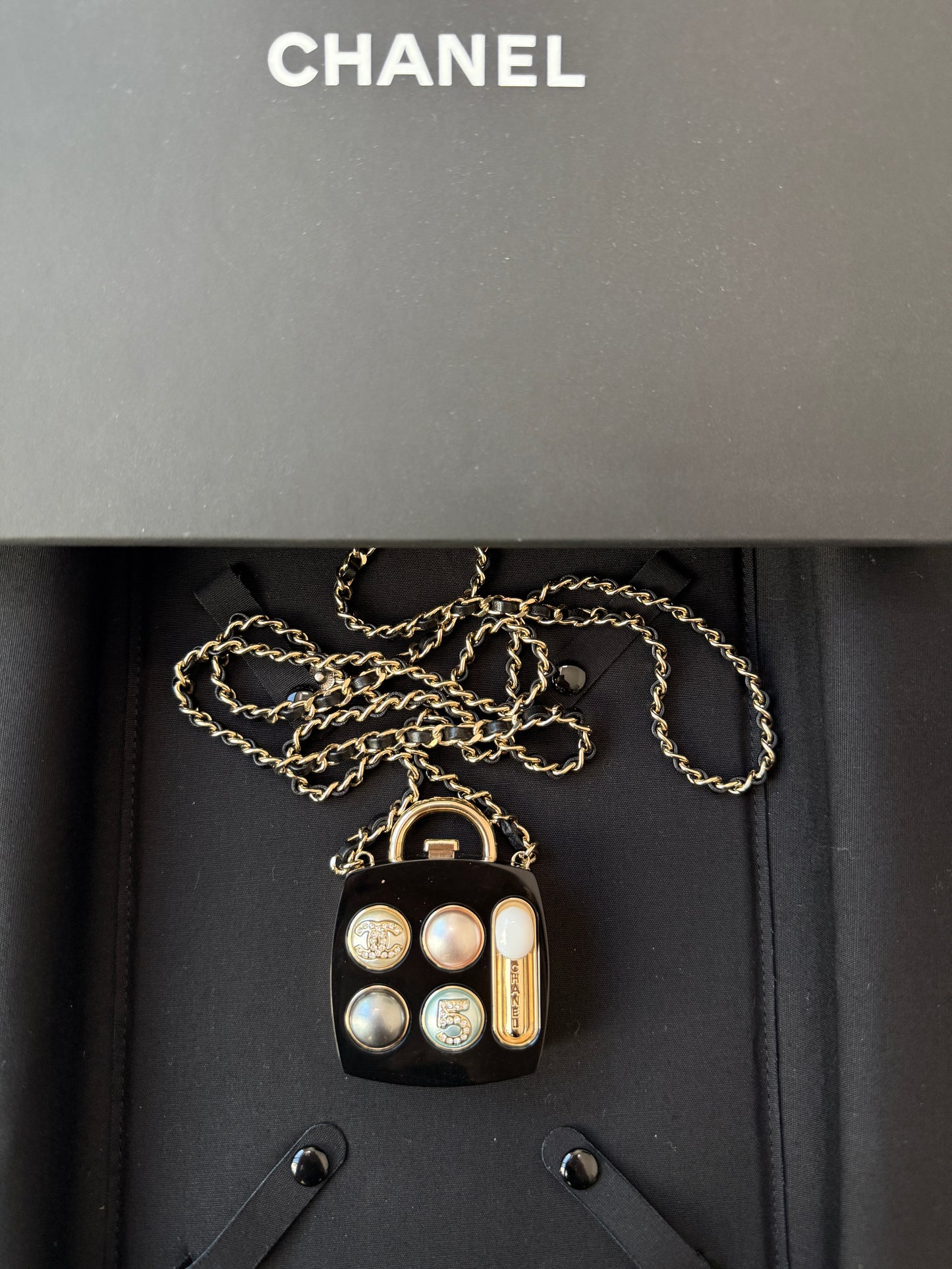 $3.5K CHANEL 2023S GOLD METAL & RESIN COMPACT POWDER COSMETIC PENDANT CHARM BLACK CHAIN NECKLACE
