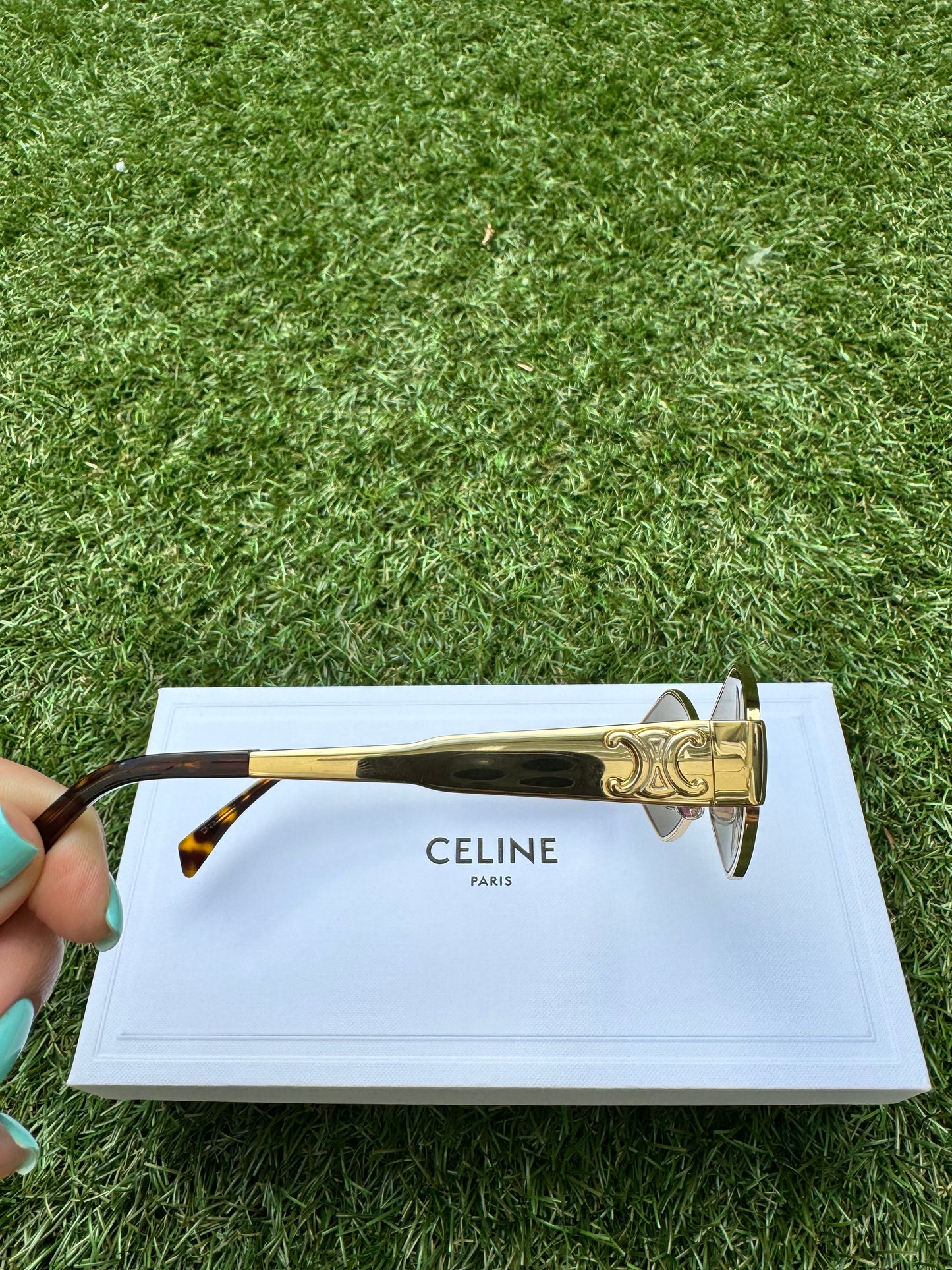 Celine TRIOMPHE 01 Metal Losange CL40254U Gold Green Sunglasses