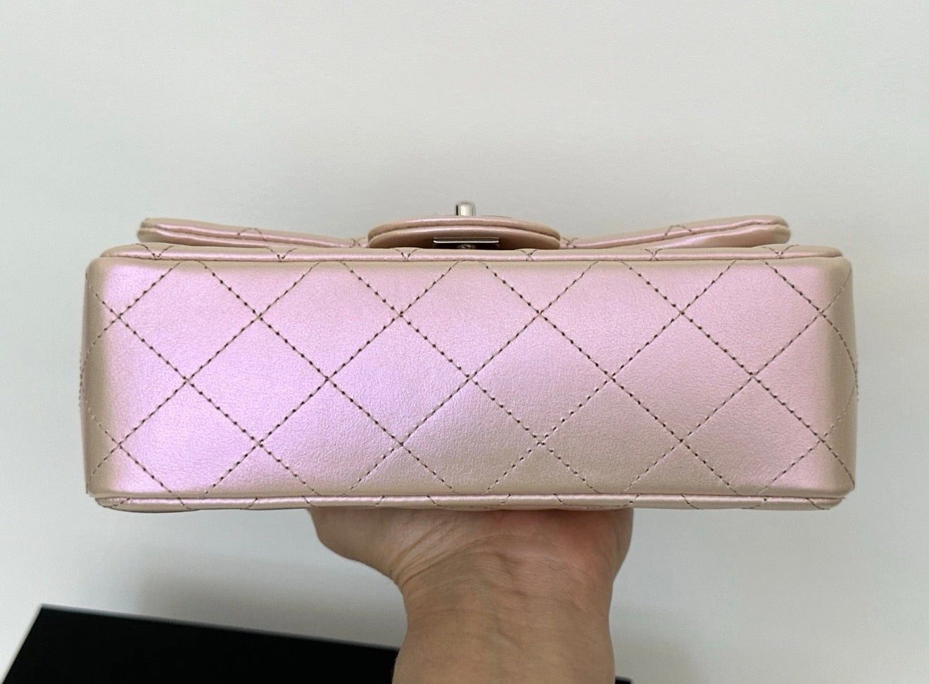 2021K CHANEL IRIDESCENT ROSE PINK MINI CLASSIC FLAP BAG SILVER HW