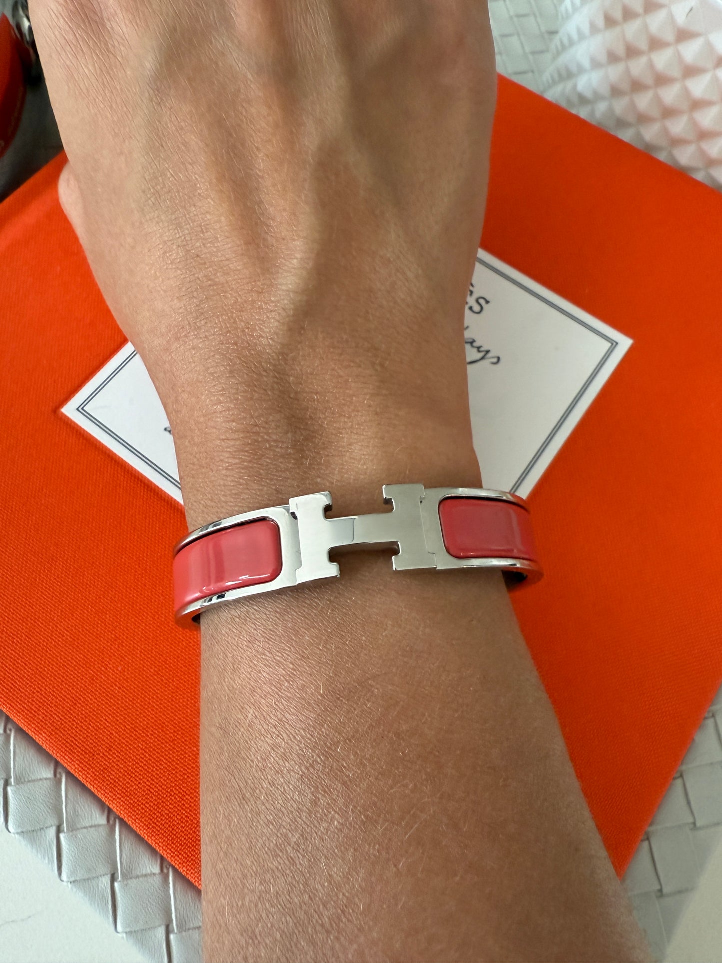 Hermes Clic H Clac Rouge Corail Coral Enamel Palladium Plated Bracelet PM New
