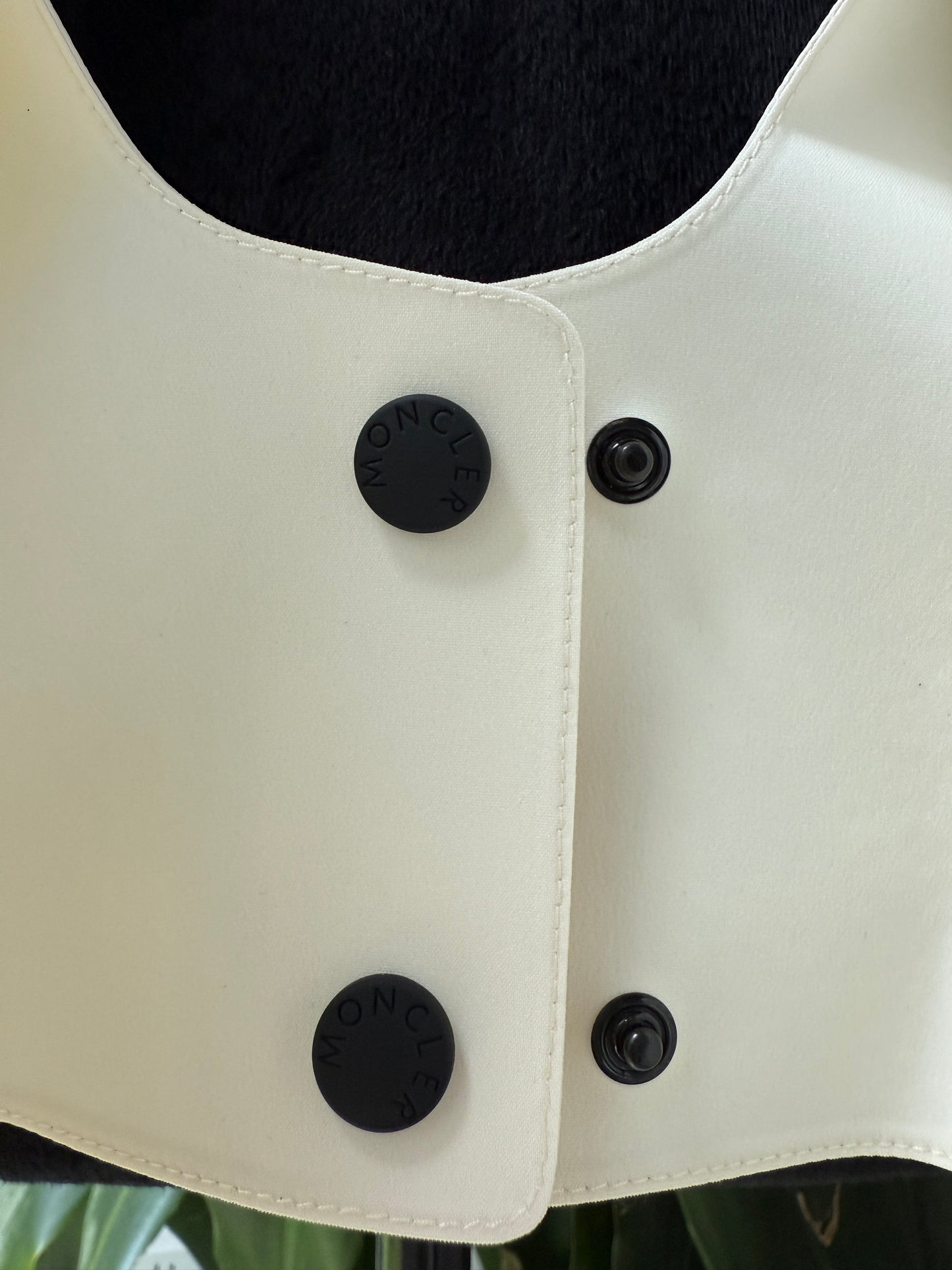 Moncler Grenoble Vizelle Off-White Ivory Lamb Detachable Fur Down Puffer Apres Ski Jacket Black Belted