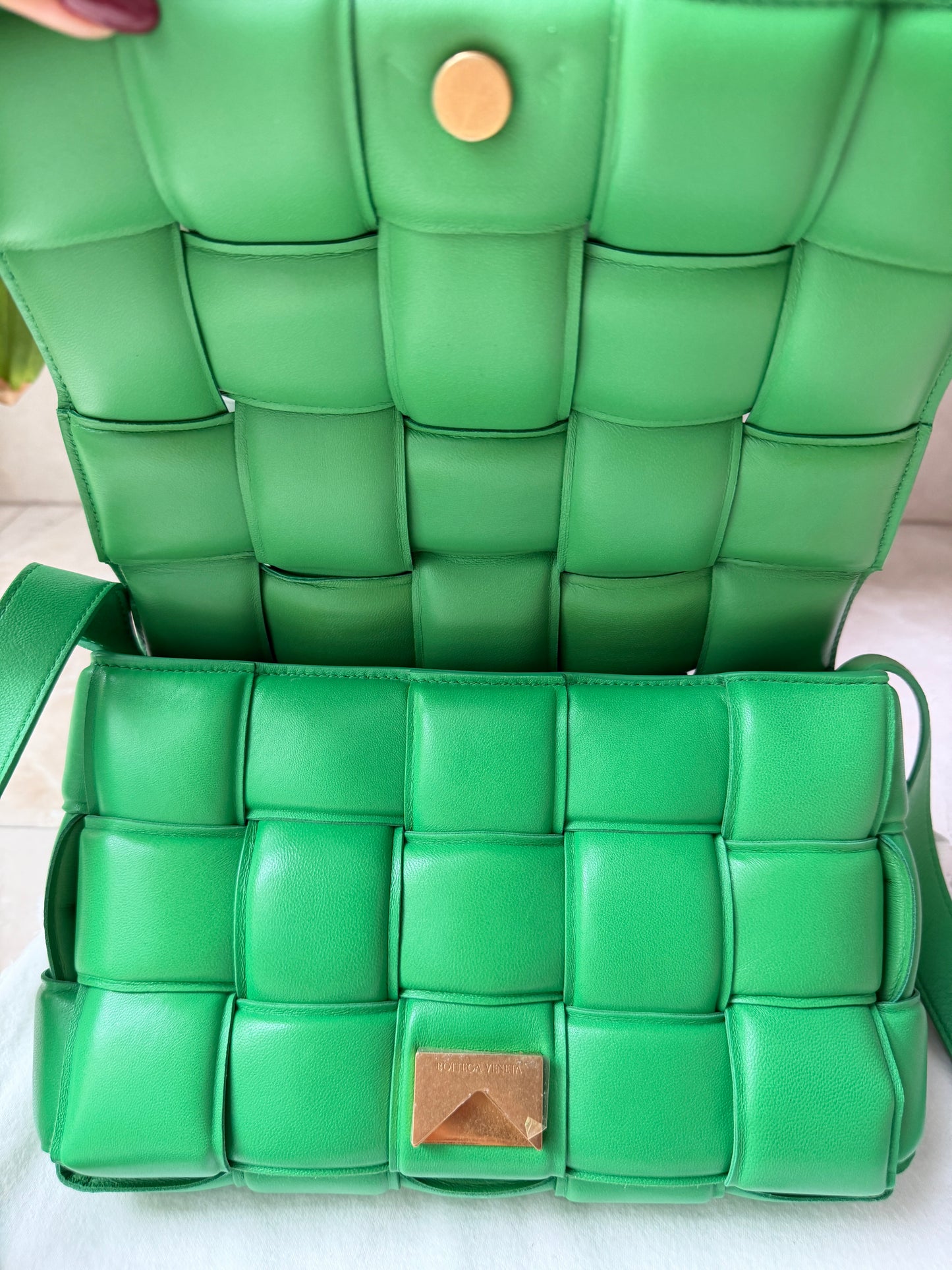 BOTTEGA VENETA PARAKEET GRASS GREEN INTRECCIATO PADDED CASSETTE BAG CROSSBODY HANDBAG