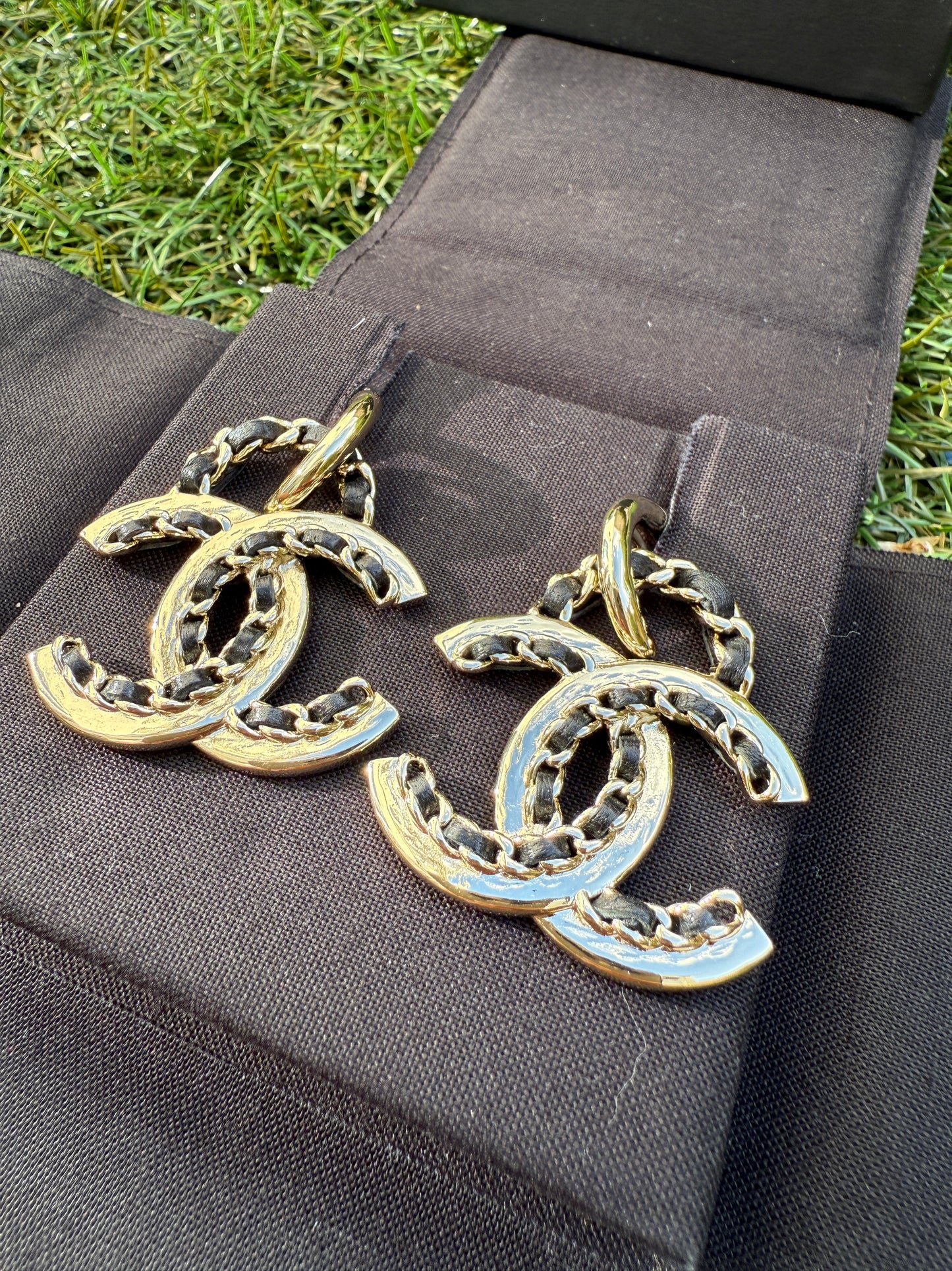 Chanel CC Logo Black Lambskin Leather Chain Woven Gold Tone Drop Dangle Stud Earrings