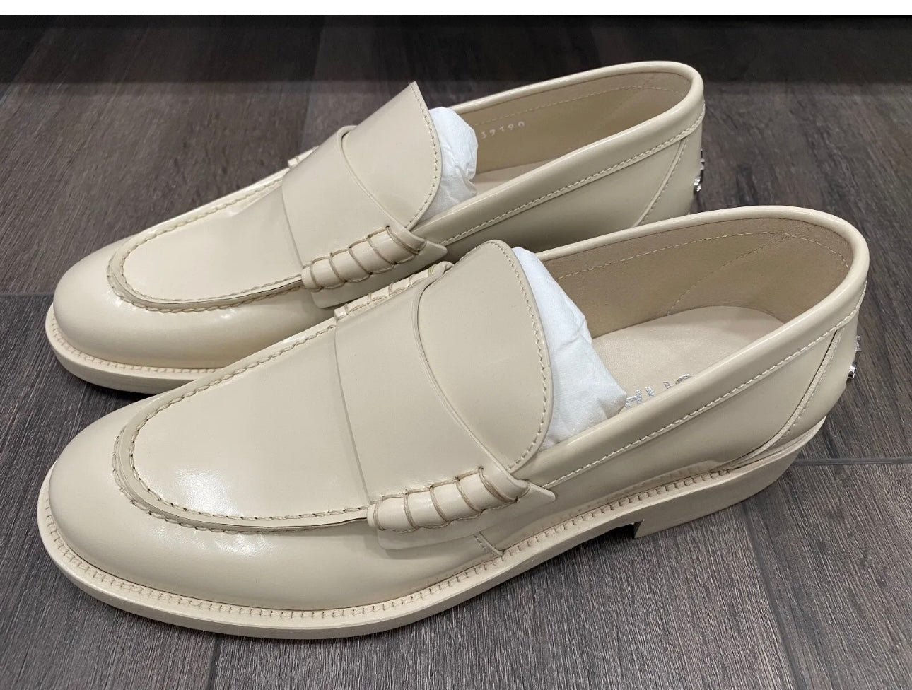 CHANEL IVORY SHINY LEATHER LOAFERS OXFORD SHOES