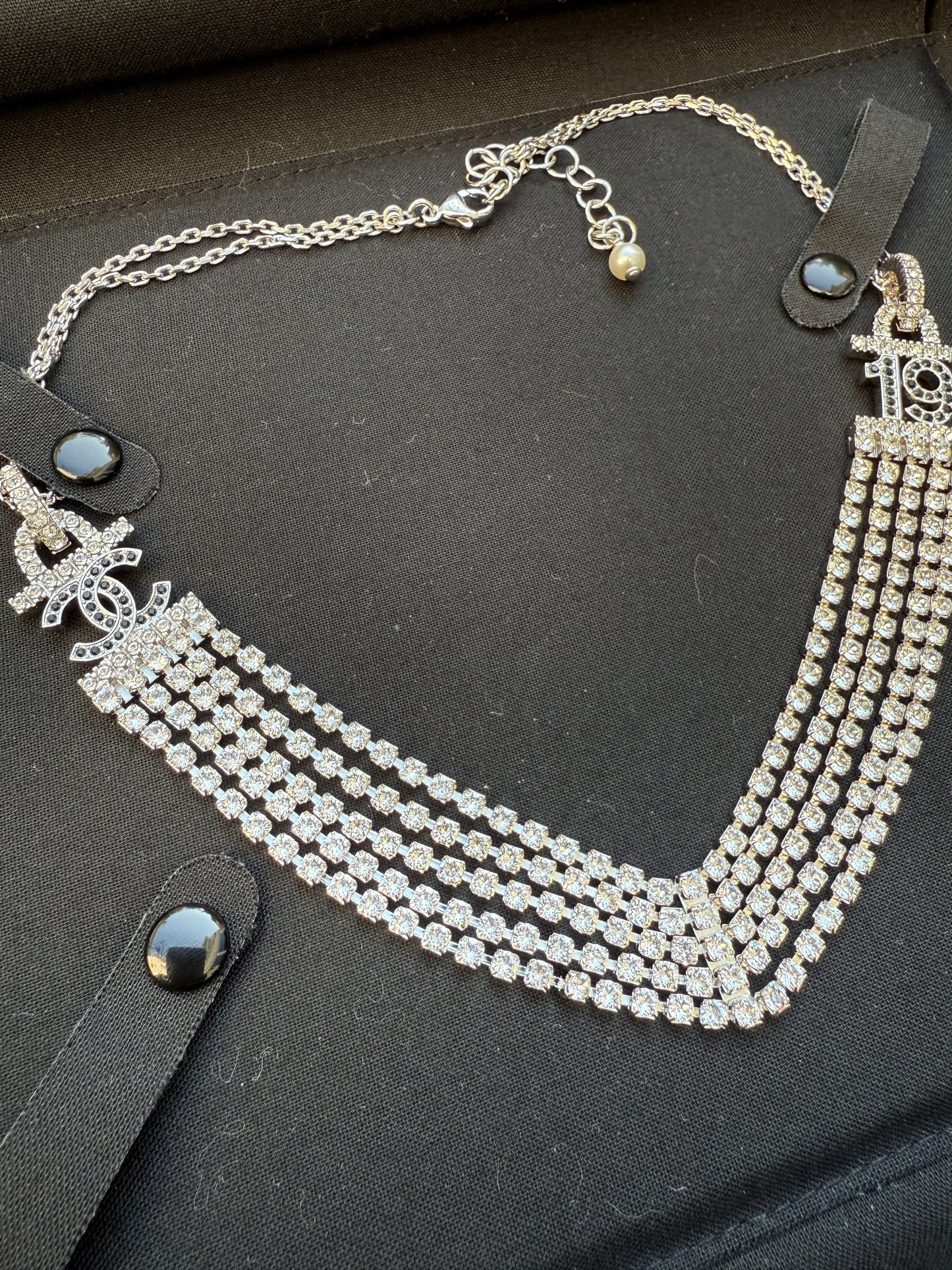 CHANEL 2022A SILVER TONE CC 19 LOGO WHITE AND BLACK CRYSTALS NECKLACE CHARM CHOCKER
