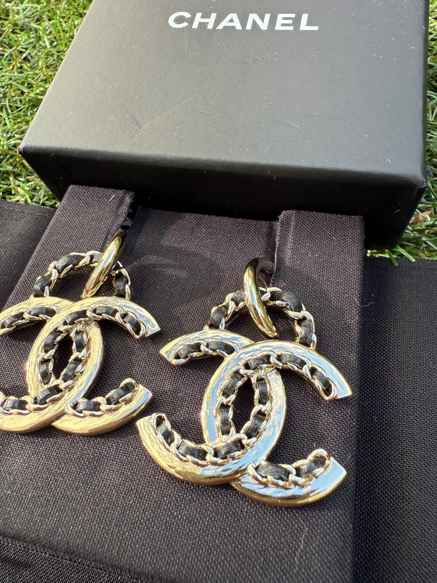 Chanel CC Logo Black Lambskin Leather Chain Woven Gold Tone Drop Dangle Stud Earrings