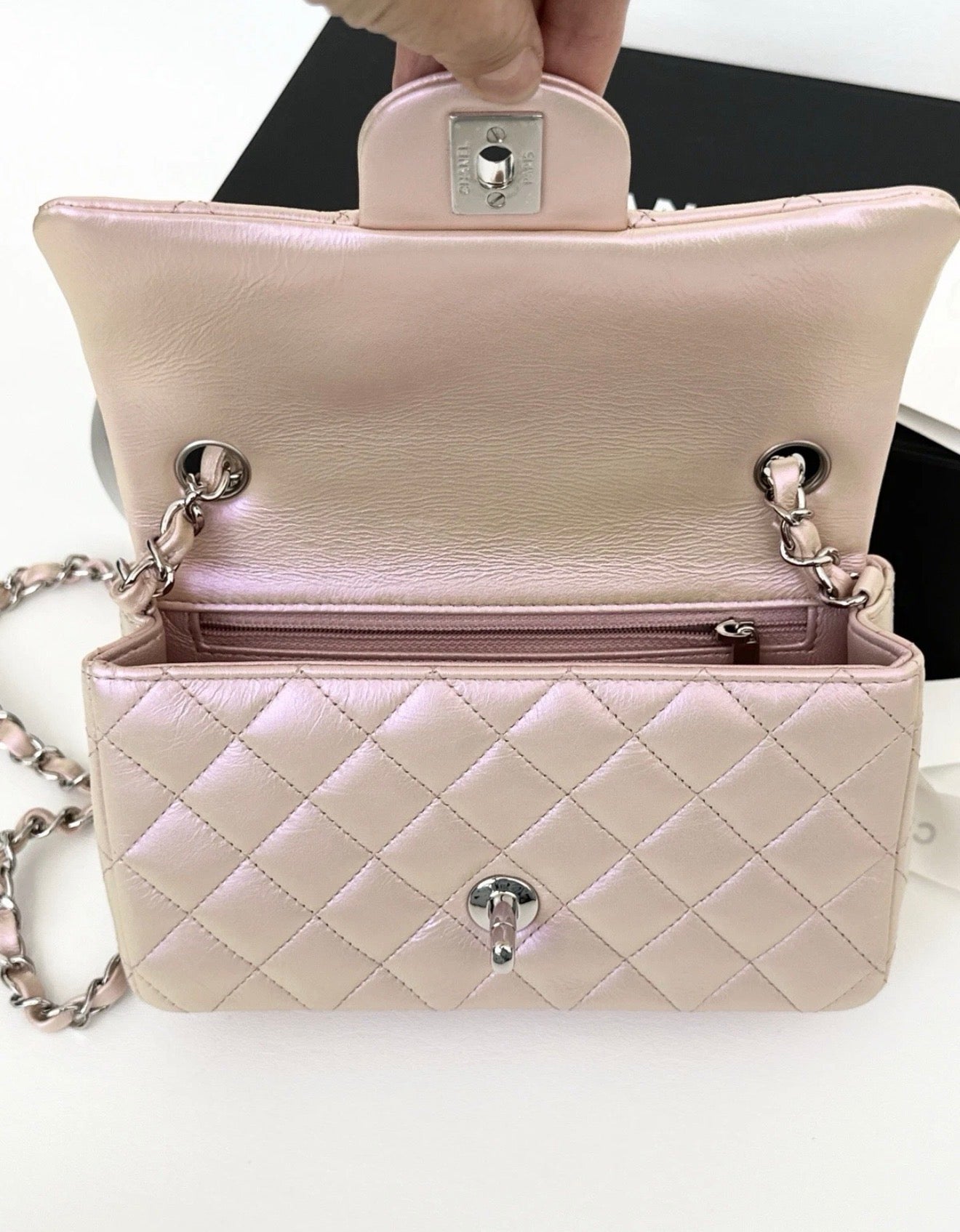 2021K CHANEL IRIDESCENT ROSE PINK MINI CLASSIC FLAP BAG SILVER HW