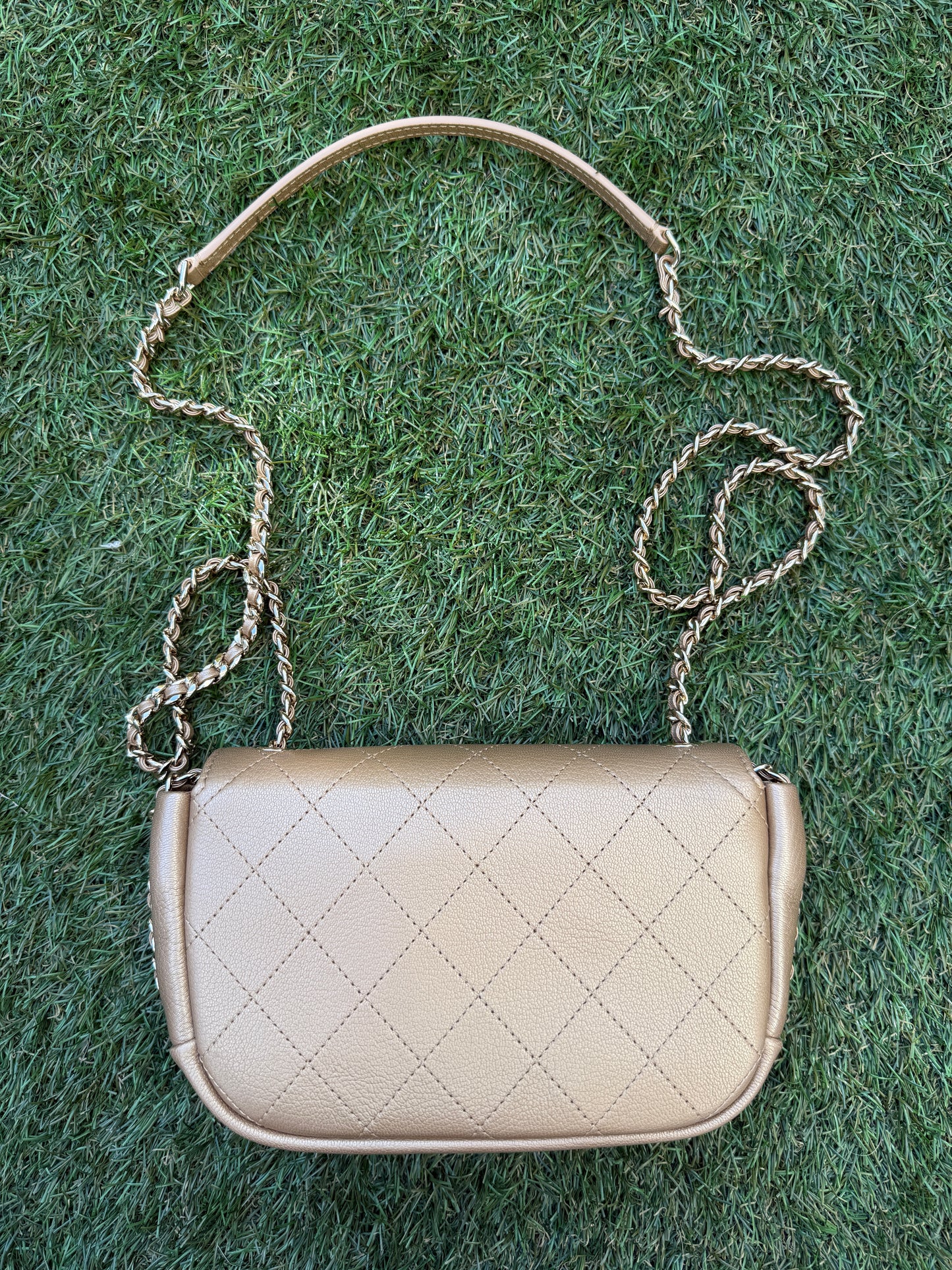 CHANEL GOLD IRIDESCENT GOATSKIN LEATHER CROSSBODY MESSENGER MINI FLAP BAG GHW