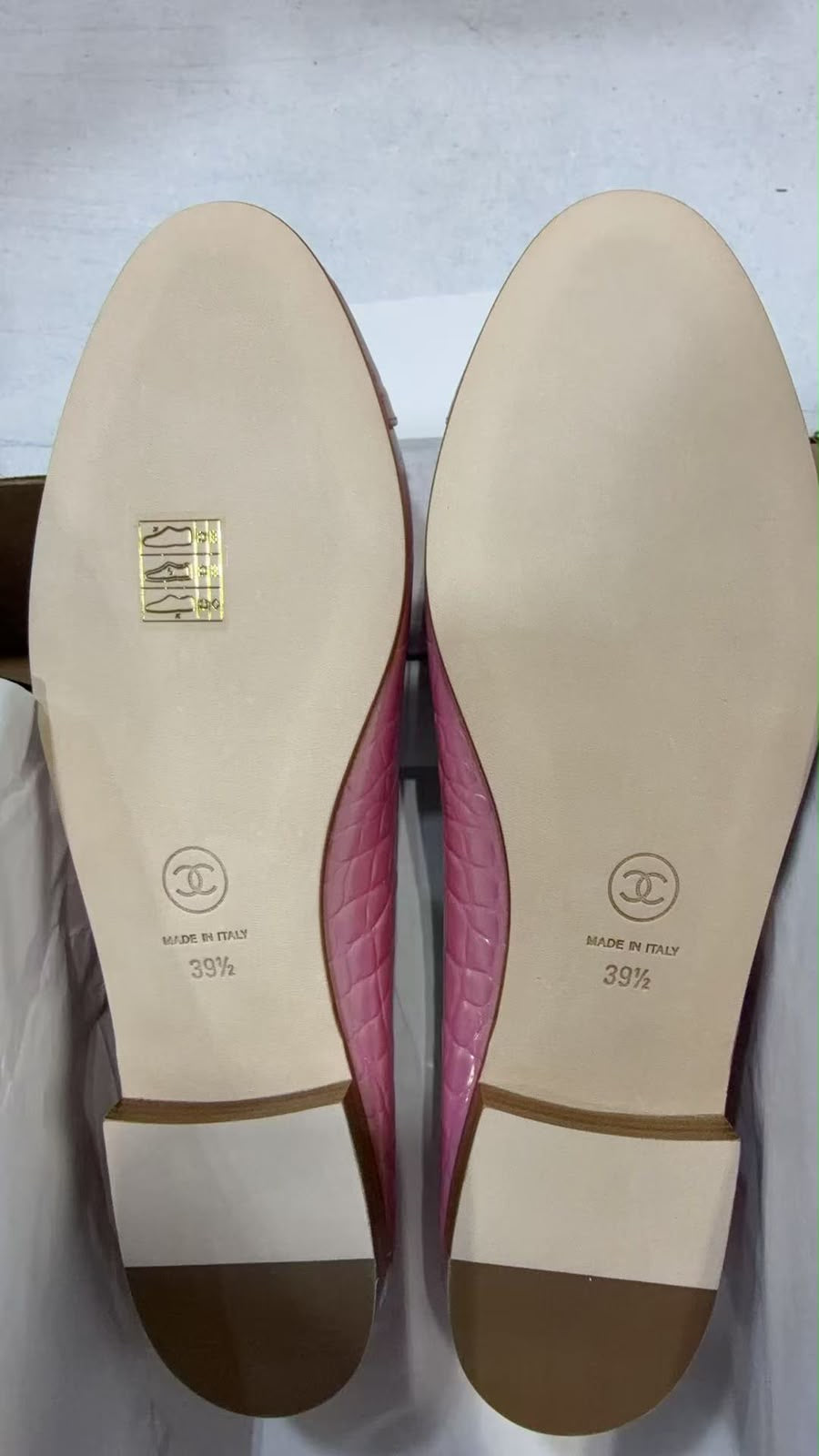 Chanel 26K Pink Crocodile Croc Embossed Iridescent Cap Toe Ballet Flats