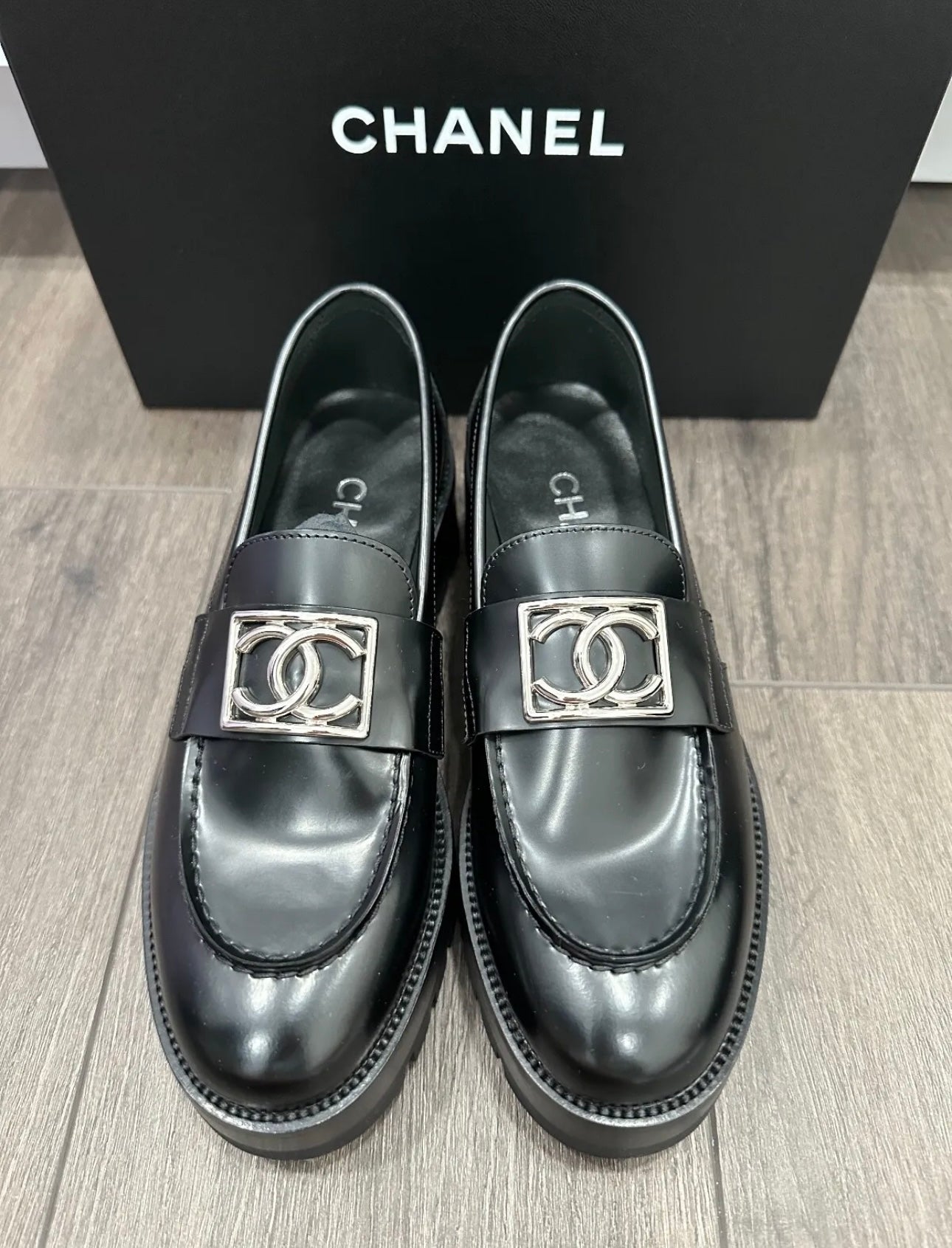 2023 CHANEL BLACK LEATHER METAL CC LOAFERS OXFORD SHOES MOCCASINS