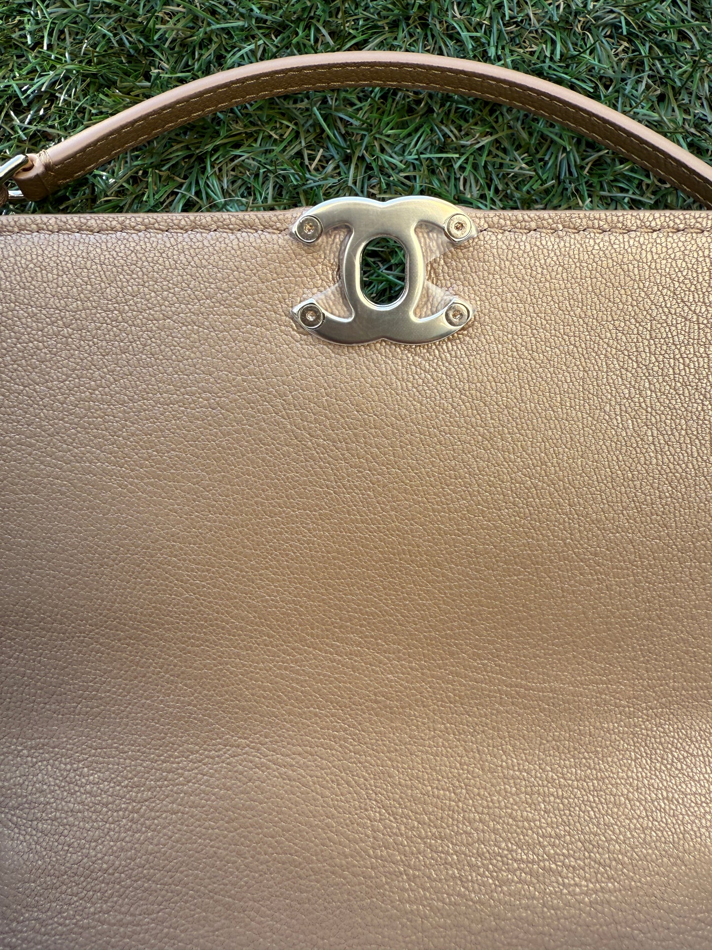 CHANEL GOLD IRIDESCENT GOATSKIN LEATHER CROSSBODY MESSENGER MINI FLAP BAG GHW