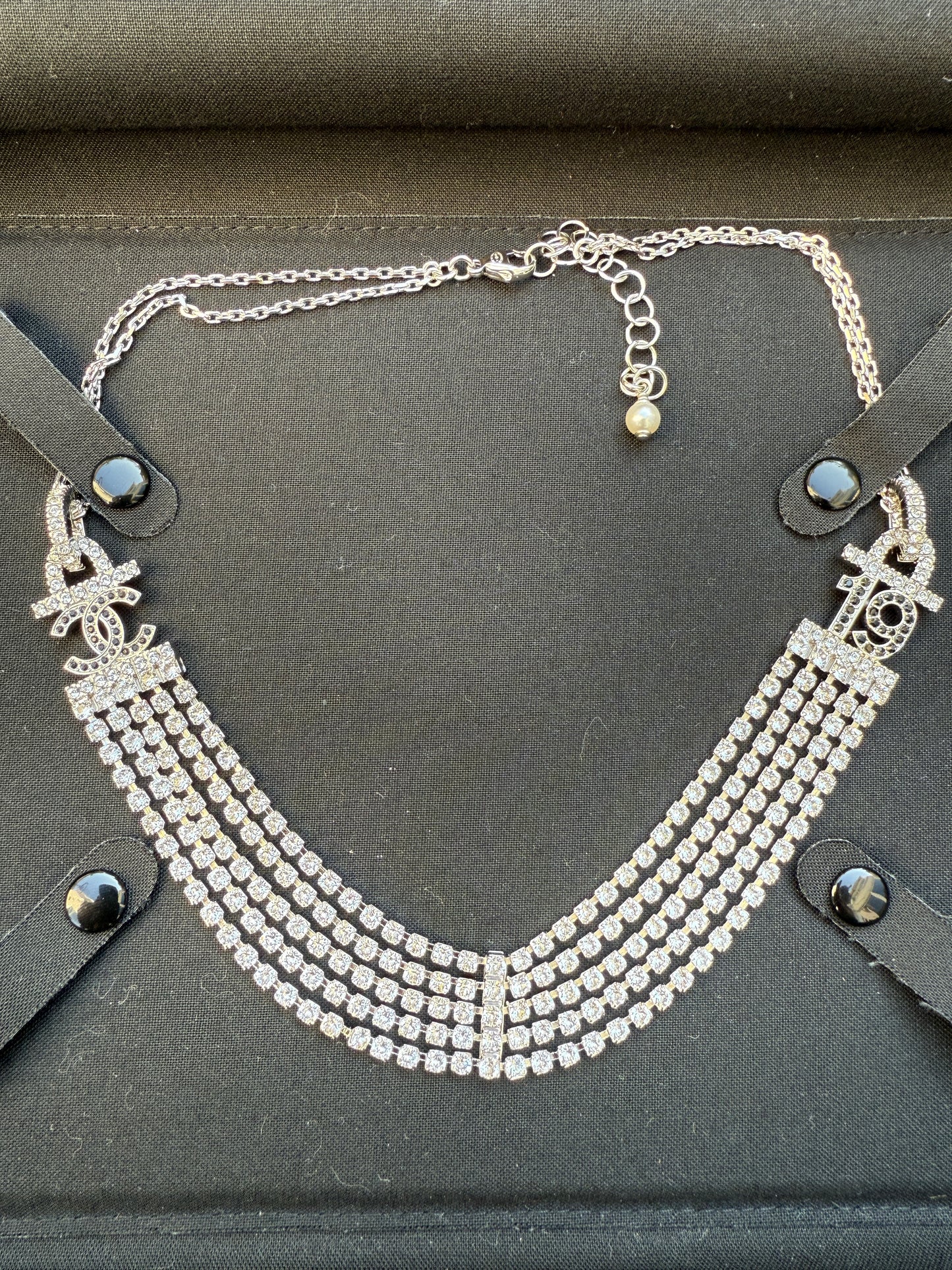 CHANEL 2022A SILVER TONE CC 19 LOGO WHITE AND BLACK CRYSTALS NECKLACE CHARM CHOCKER