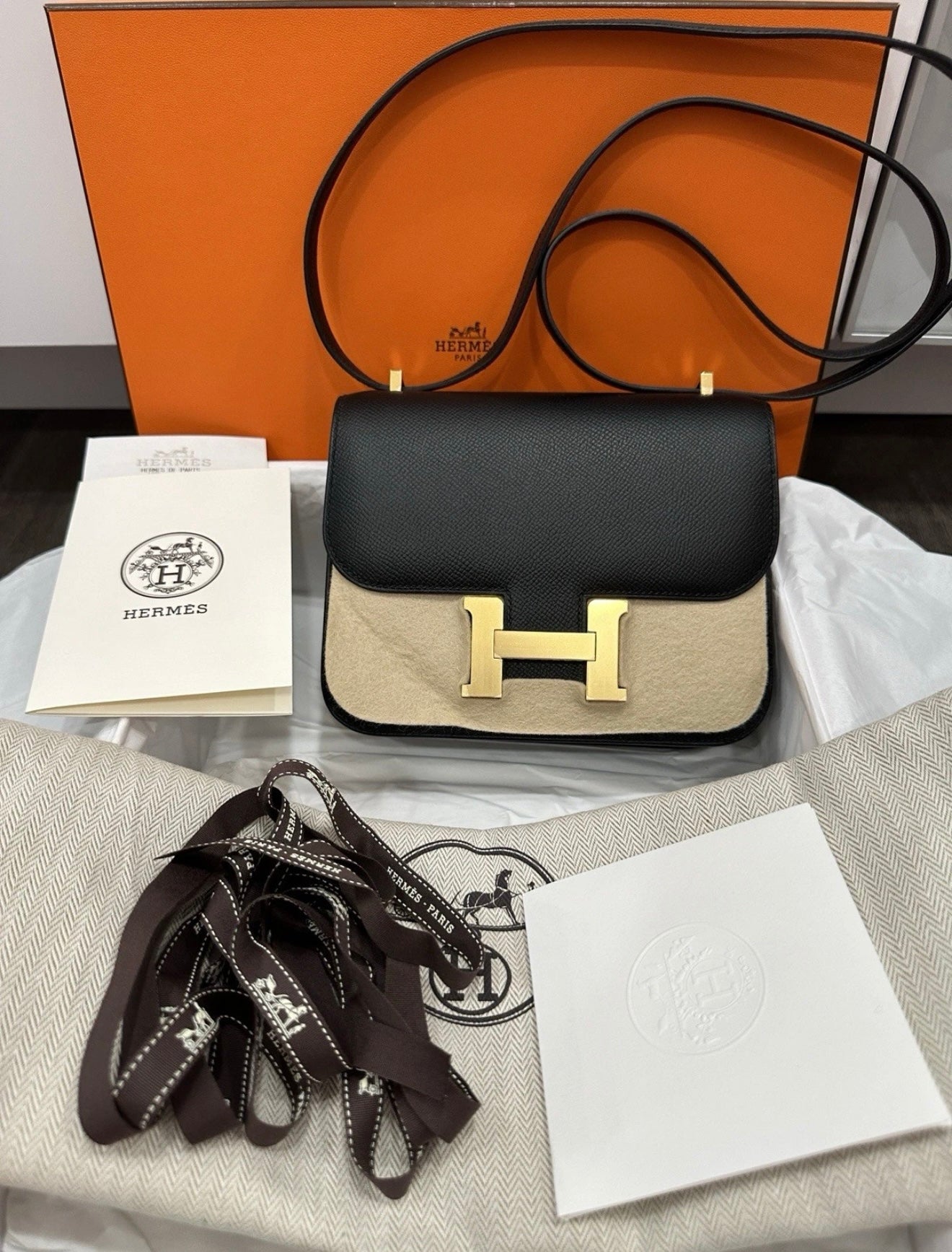 Hermes Constance 18 Mini Black Noir Epsom Leather Gold Hardware GHW Flap Shoulder Cross Body Bag Purse