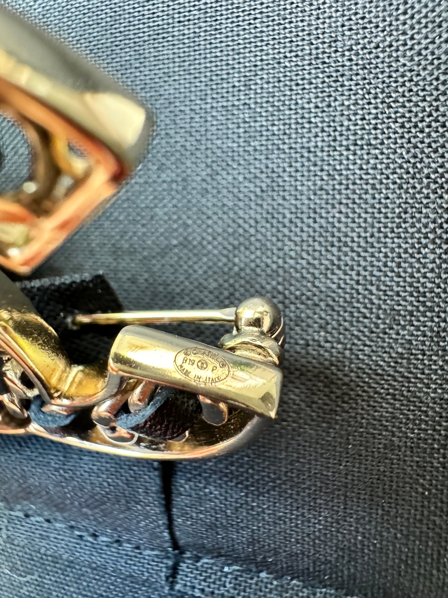 CHANEL 19P CLASSIC GOLD TONE LARGE BIG CC LOGO CHAIN BLACK LEATHER BROOCH PIN