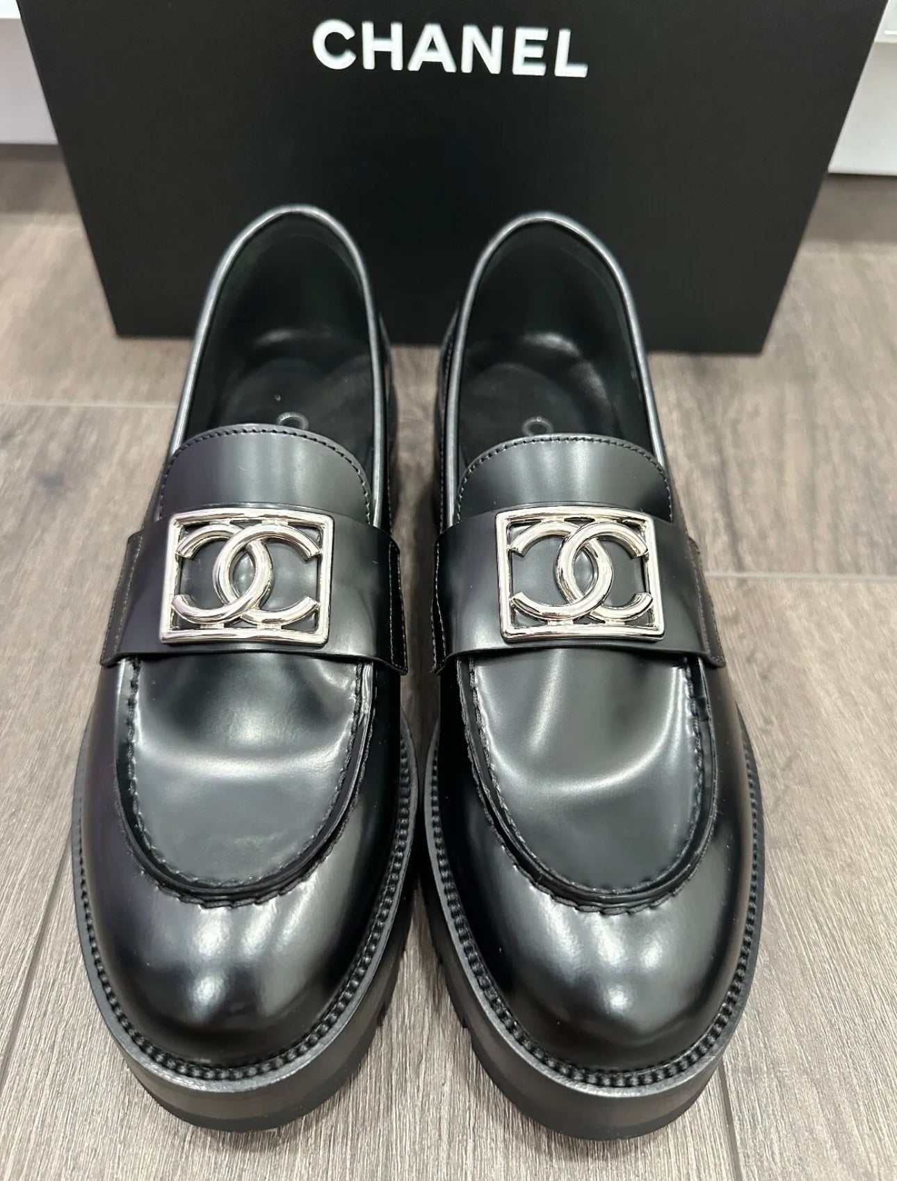 2023 CHANEL BLACK LEATHER METAL CC LOAFERS OXFORD SHOES MOCCASINS