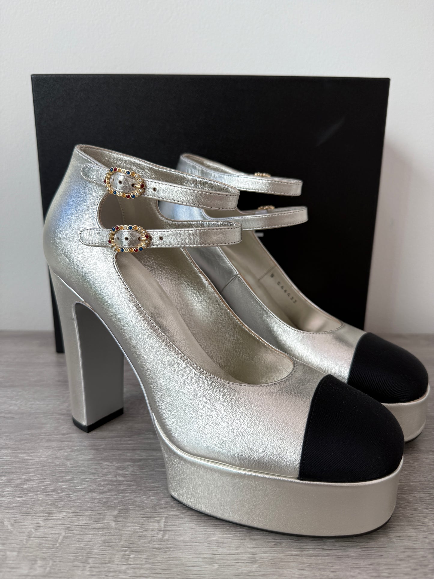 2025 CHANEL BLACK CC LOGO CAPTOE SILVER LEATHER MARYJANE HEELS PLATFORM PUPMS