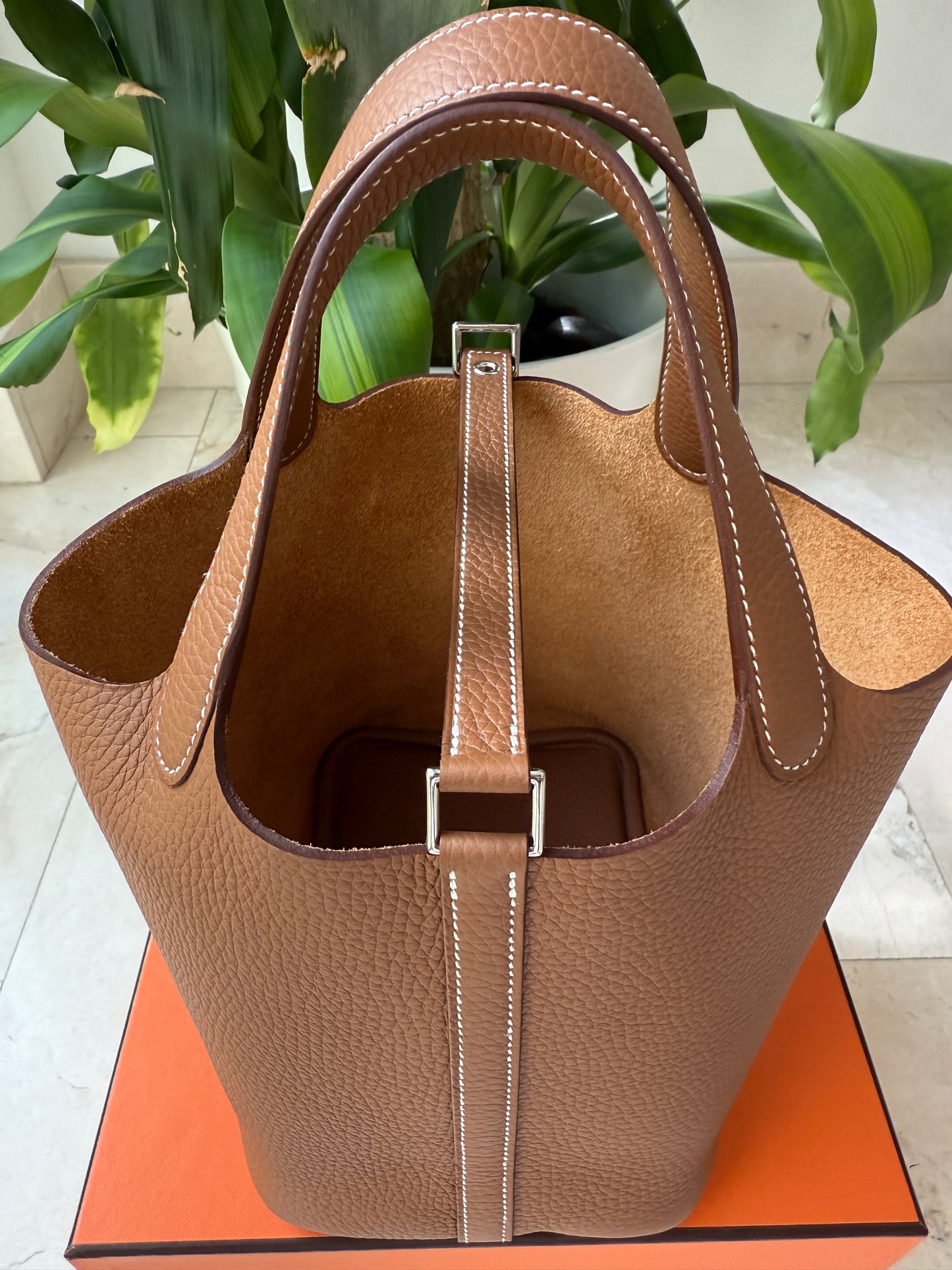 Hermès Picotin Lock 18 Gold Brown Clemence Palladium Hardware Bag Handbag