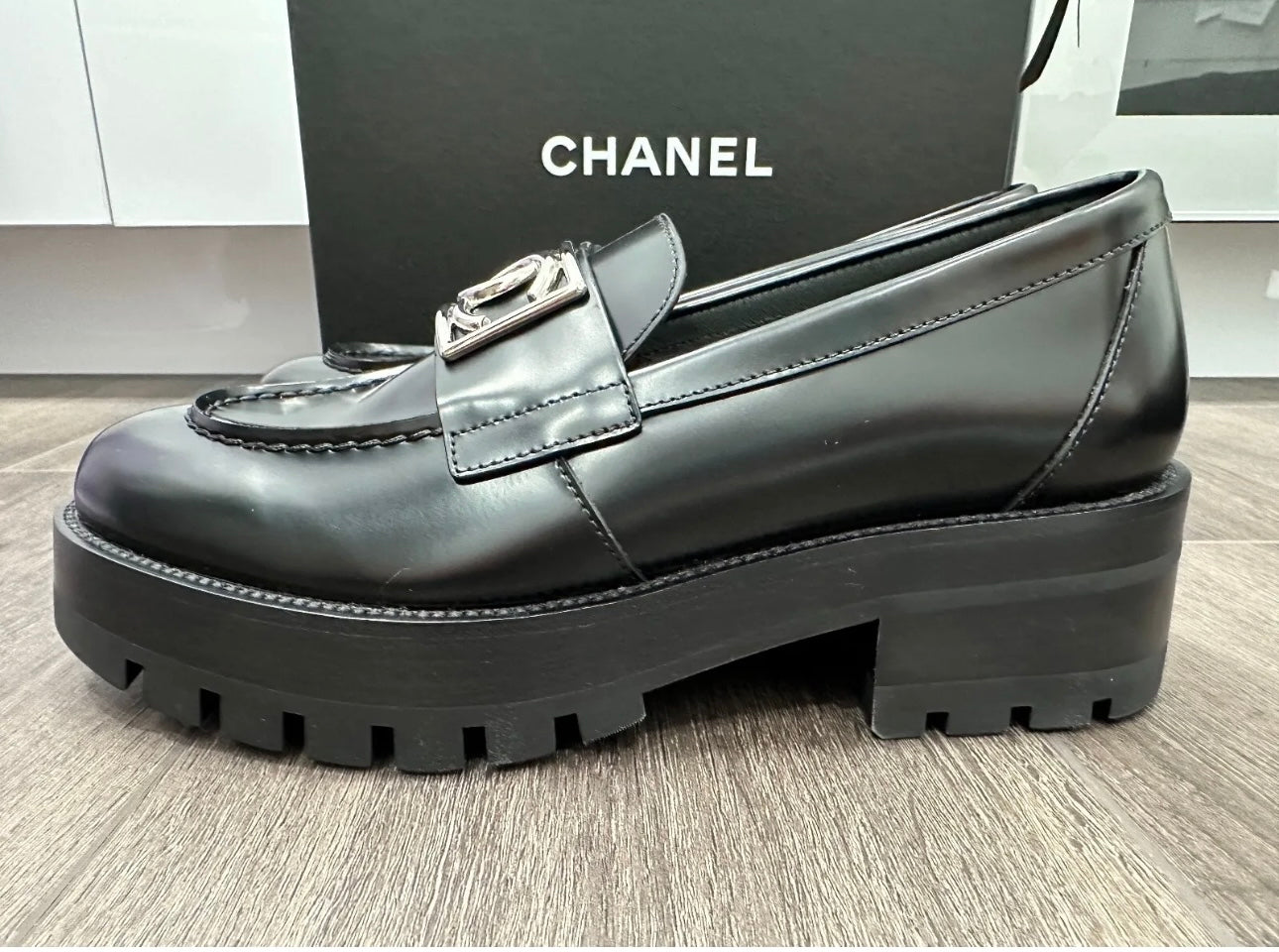 2023 CHANEL BLACK LEATHER METAL CC LOAFERS OXFORD SHOES MOCCASINS