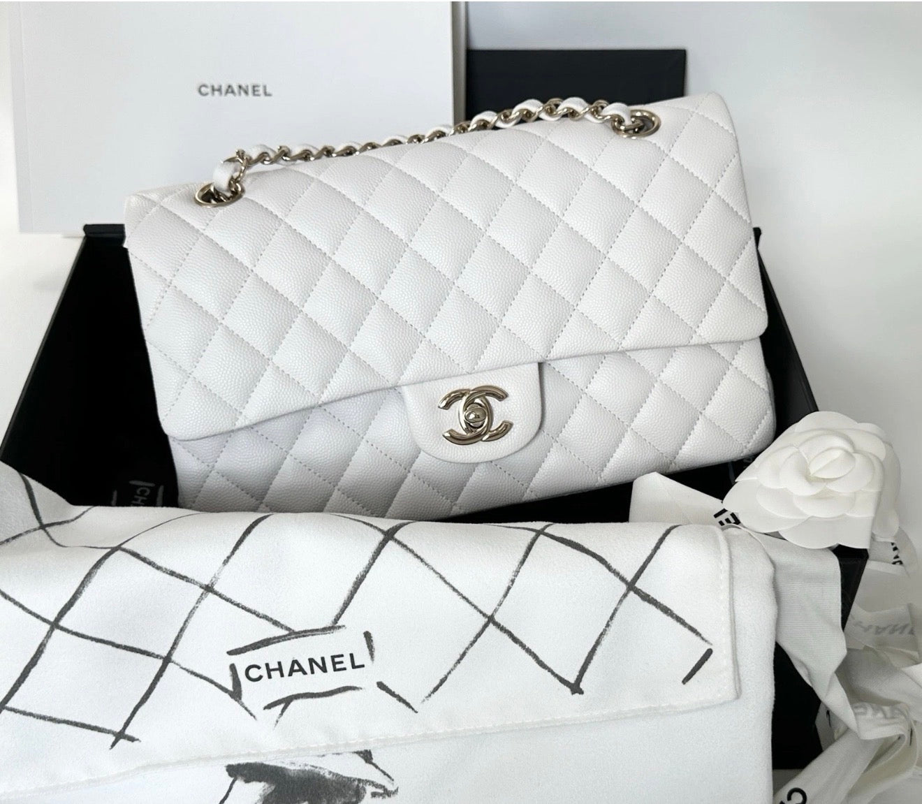 CHANEL WHITE CAVIAR LEATHER MEDIUM CLASSIC DOUBLE FLAP BAG LIGHT GOLD HARDWARE