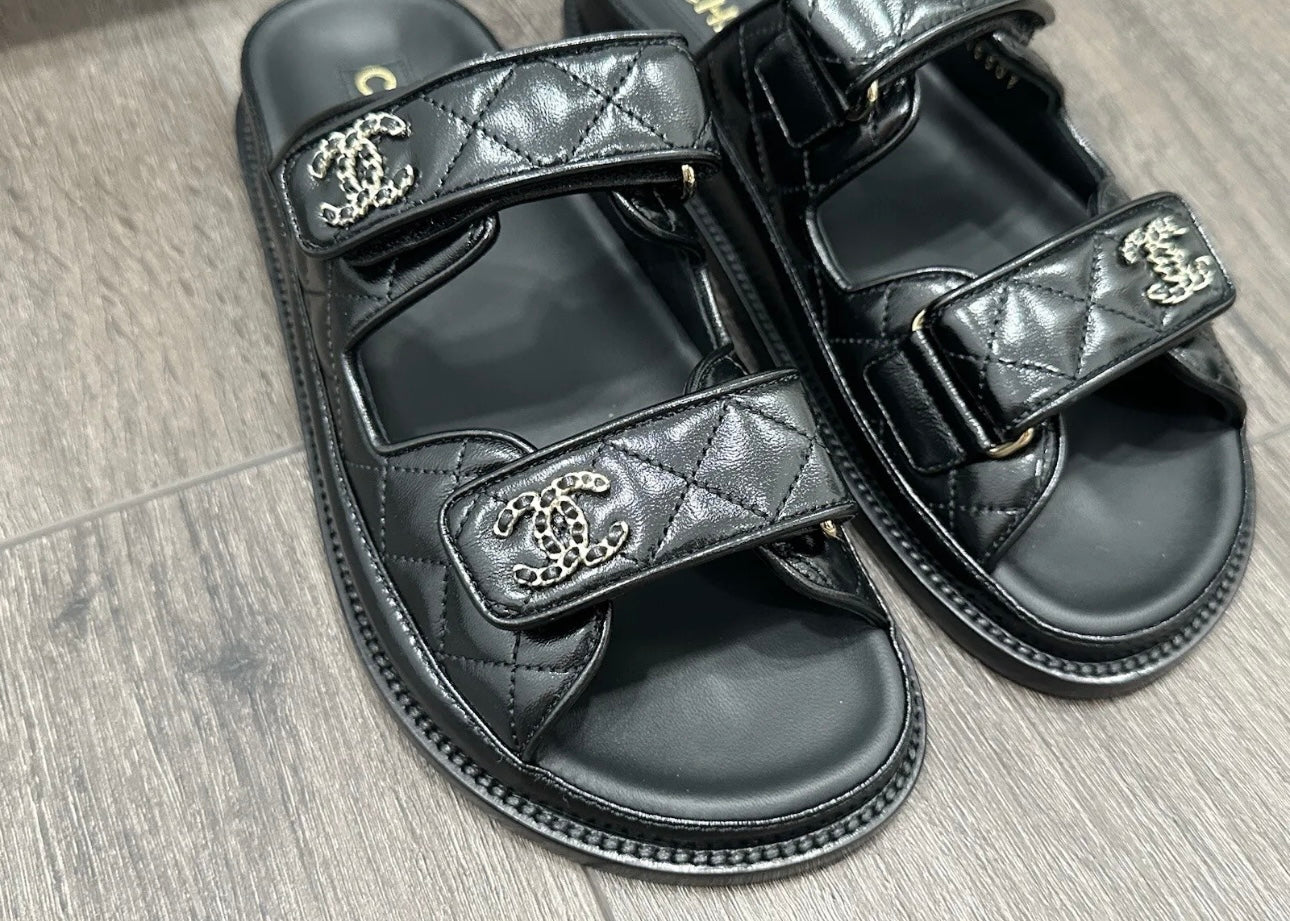 2024P CHANEL BLACK LEATHER OPEN DAD QUILTED CC LOGO SLIDE SANDALS SLIDES SHOES MULES