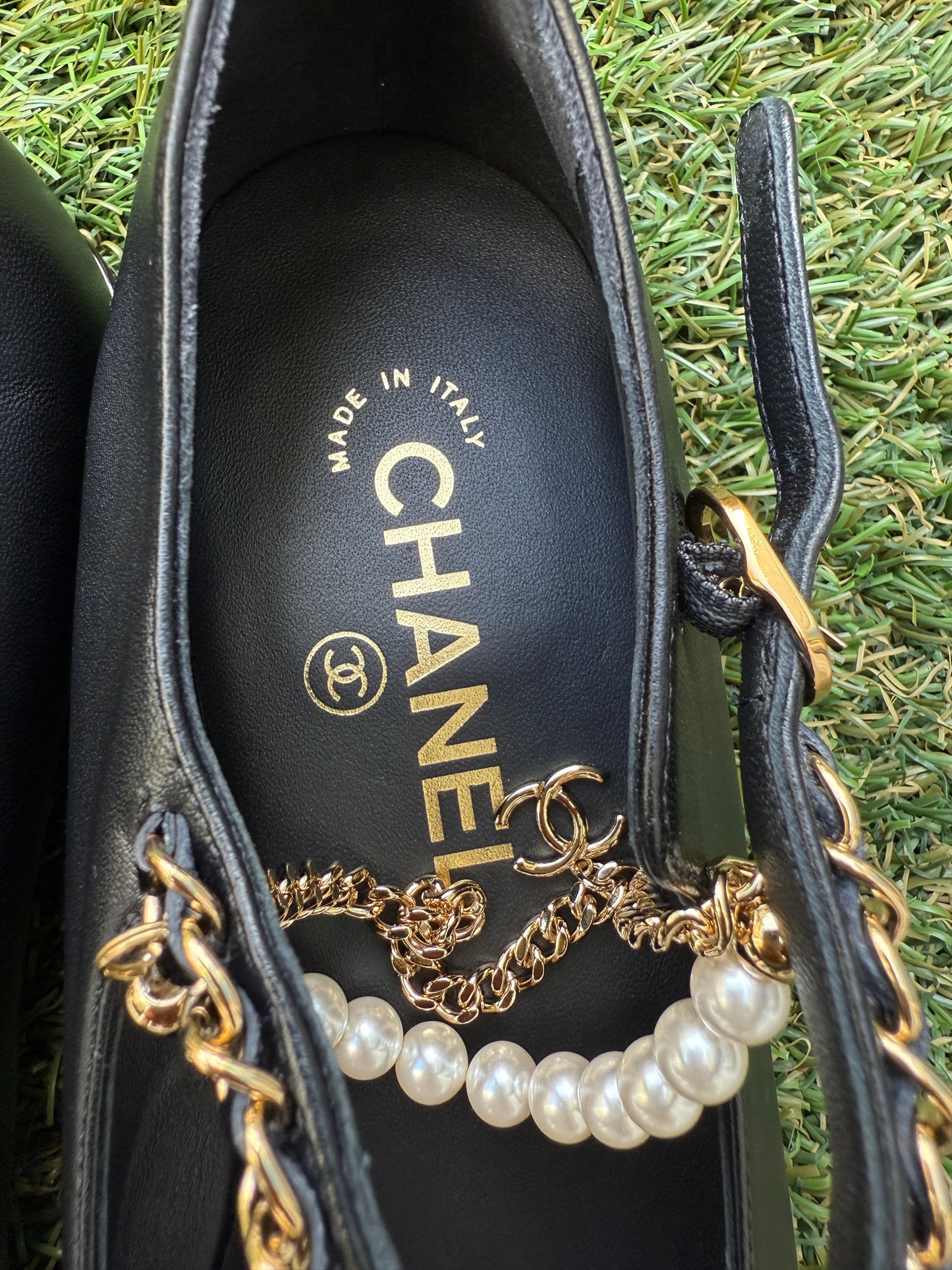 CHANEL CC LOGO BLACK LEATHER MARY-JANE BALLET FLAT SHOES PATENT CAP TOE PEARLS CHAIN ANKLE STRAP
