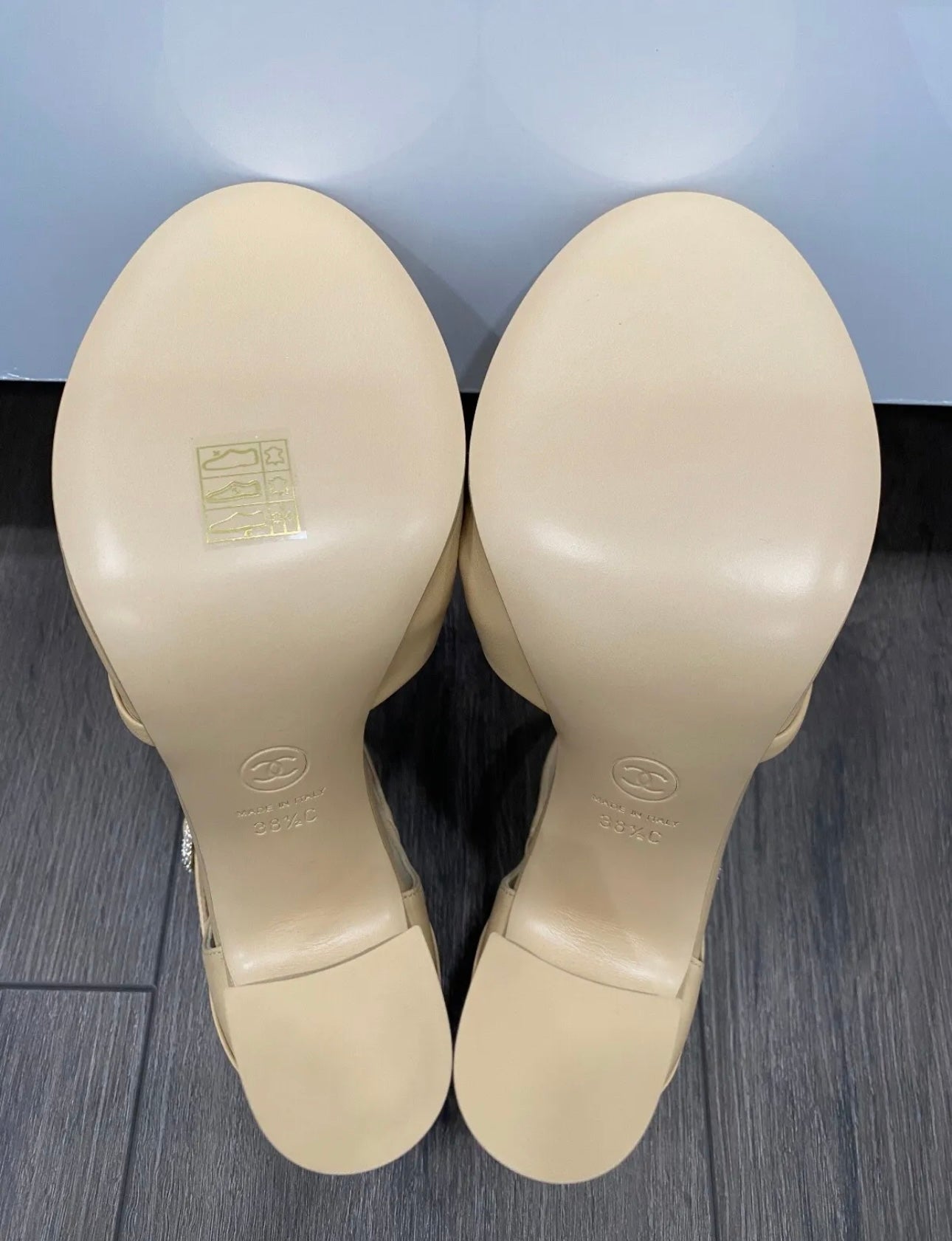 CHANEL BEIGE LEATHER PEARL CC LOGO HEELS SANDALS SHOES