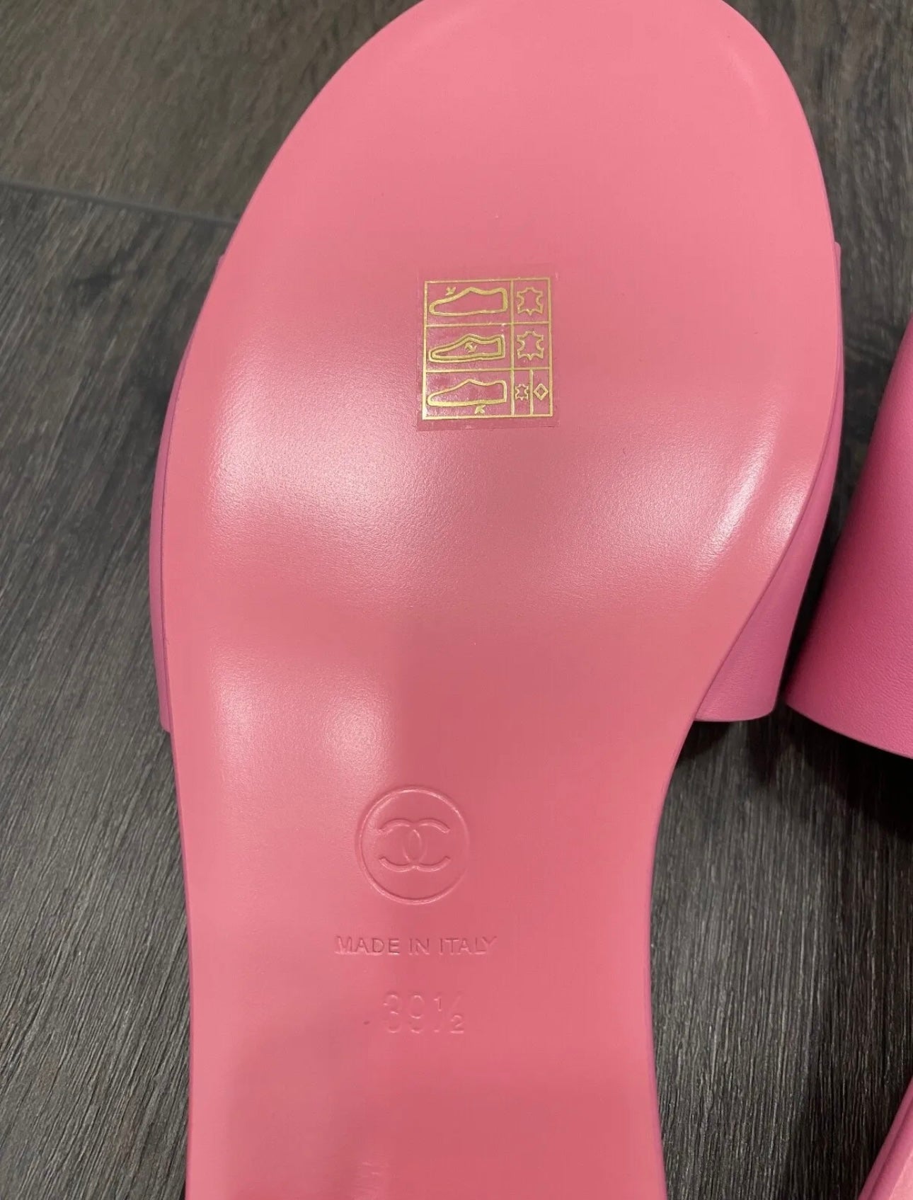 CHANEL CHA NEL LOGO PINK LEATHER FLAT SHOES SLIDES MULES