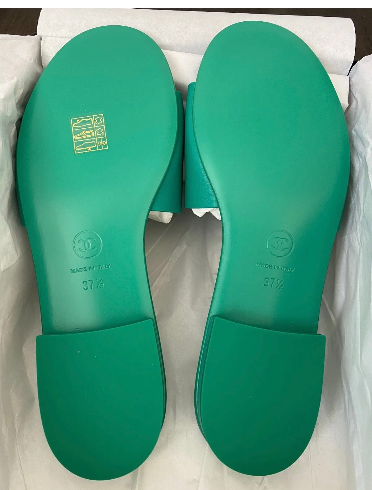 CHANEL CHA NEL LOGO GREEN LEATHER FLAT SHOES SLIDES MULES