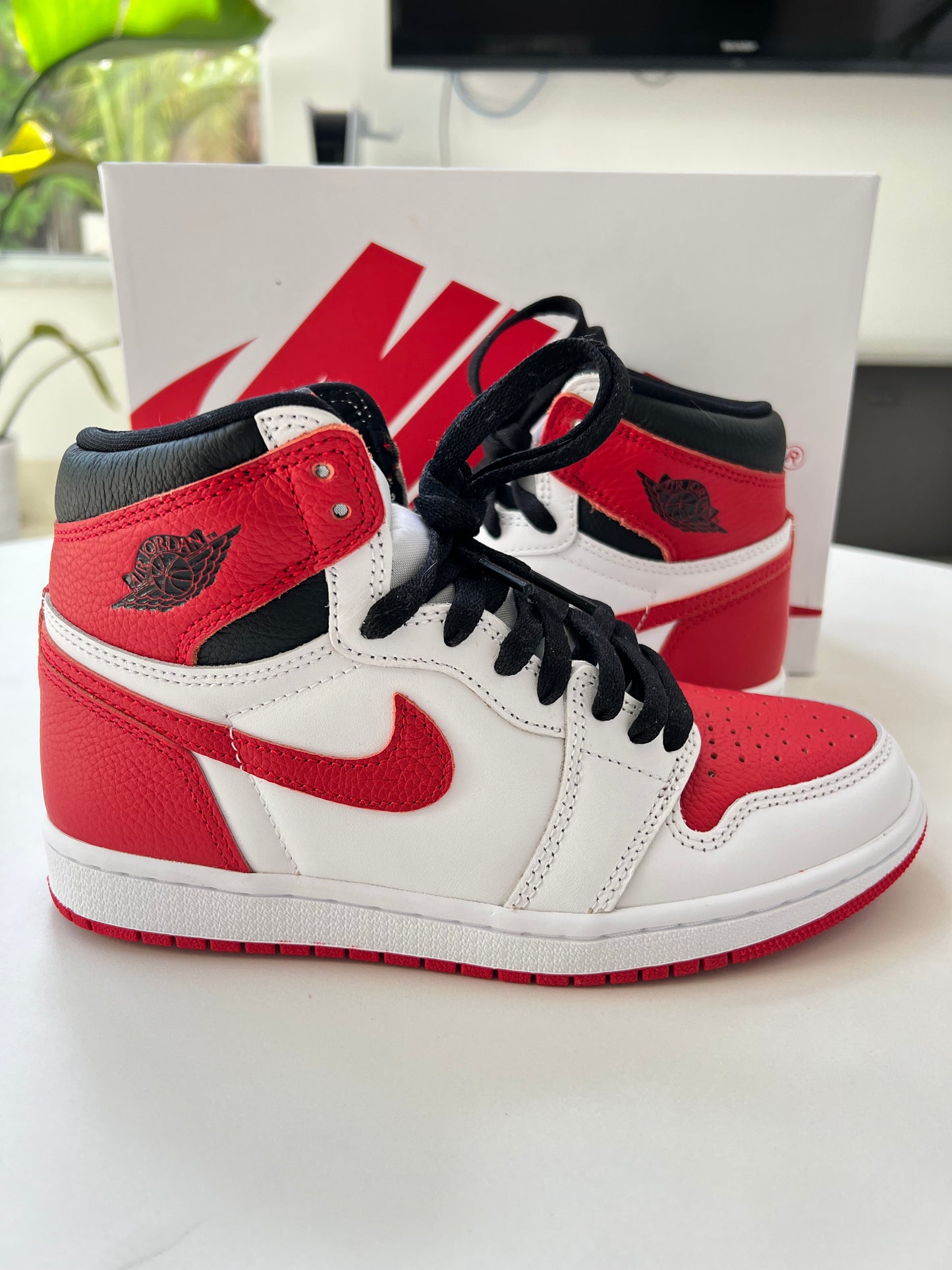 Nike Air Jordan 1 Retro High OG Heritage White University Red Black High Top Sneakers