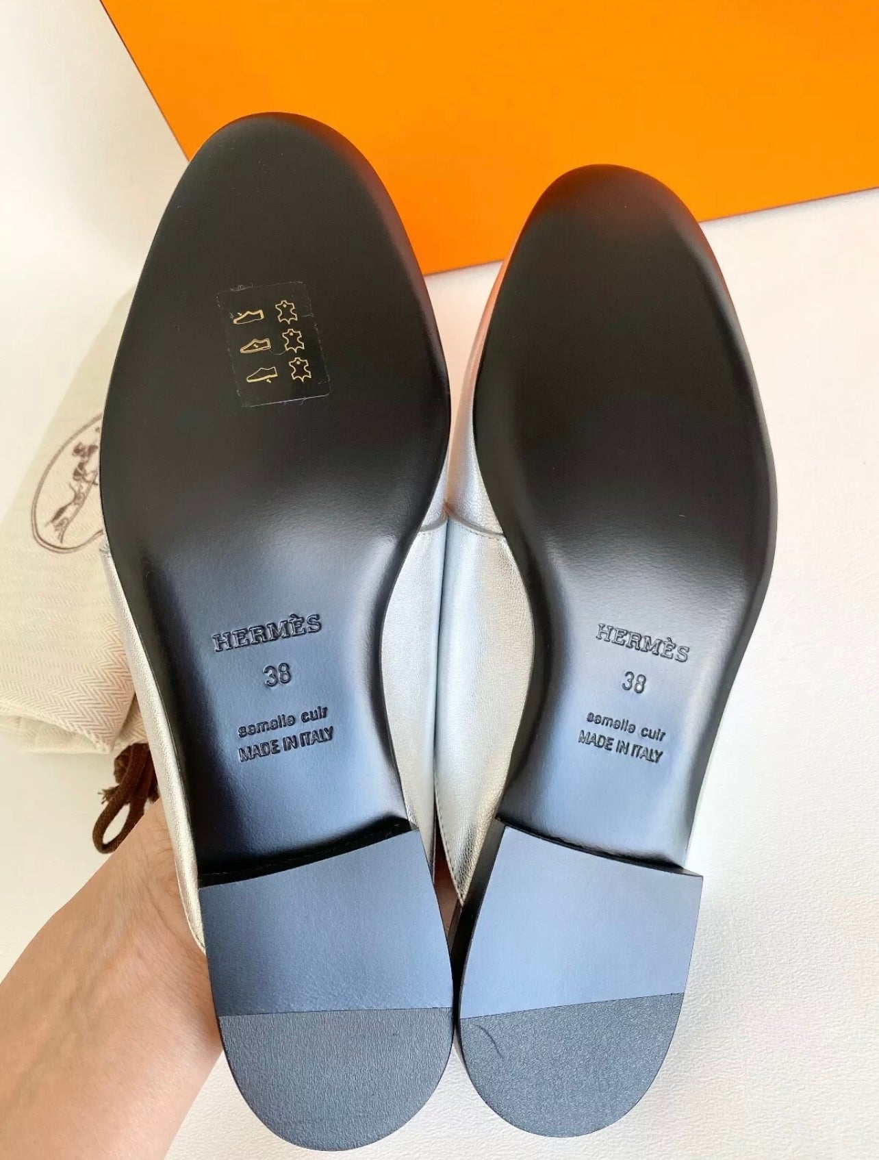 HERMES H CATENA SILVER LEATHER MULES FLIP FLOPS SHOES FLAT SLIDES