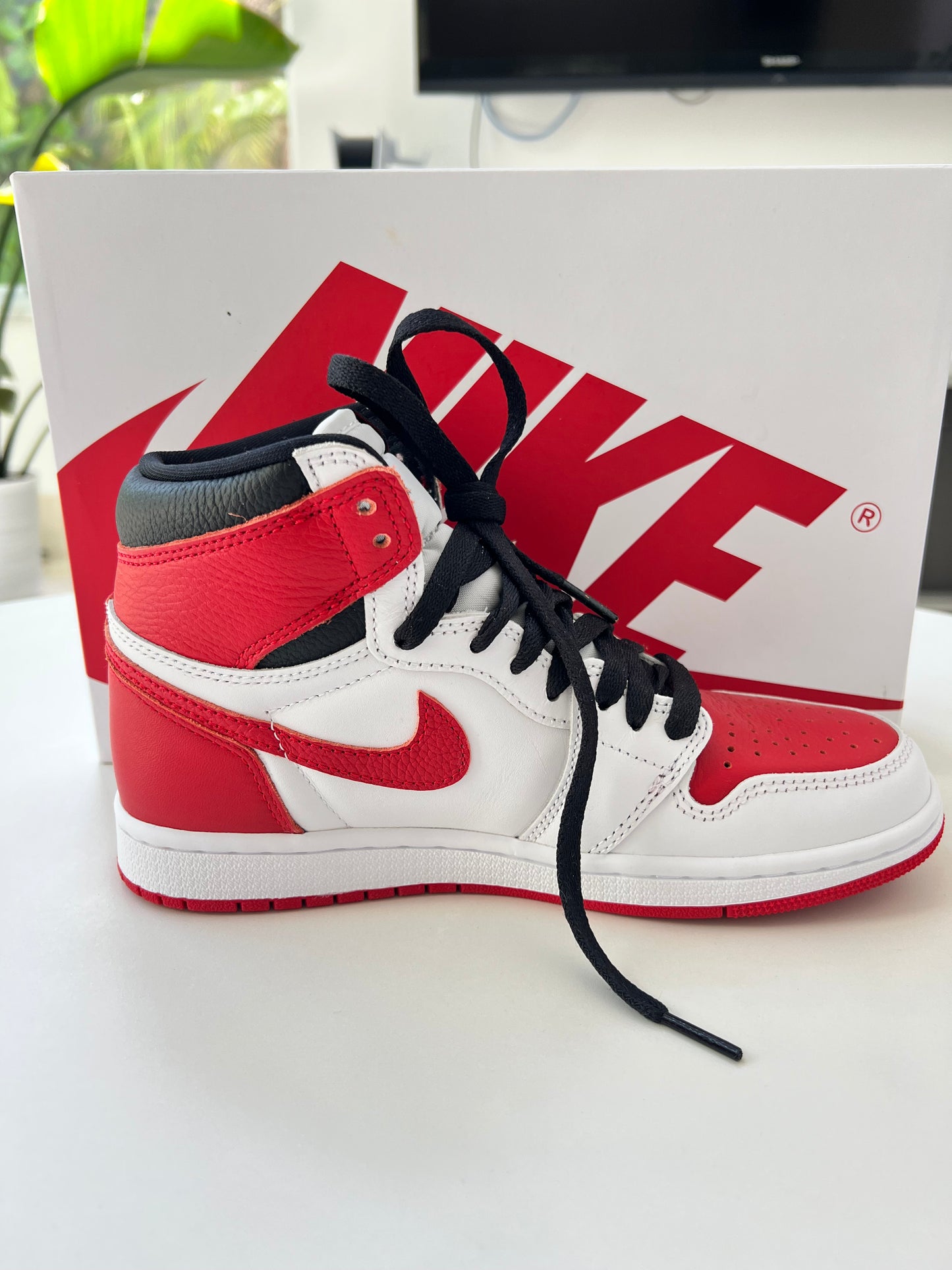 Nike Air Jordan 1 Retro High OG Heritage White University Red Black High Top Sneakers