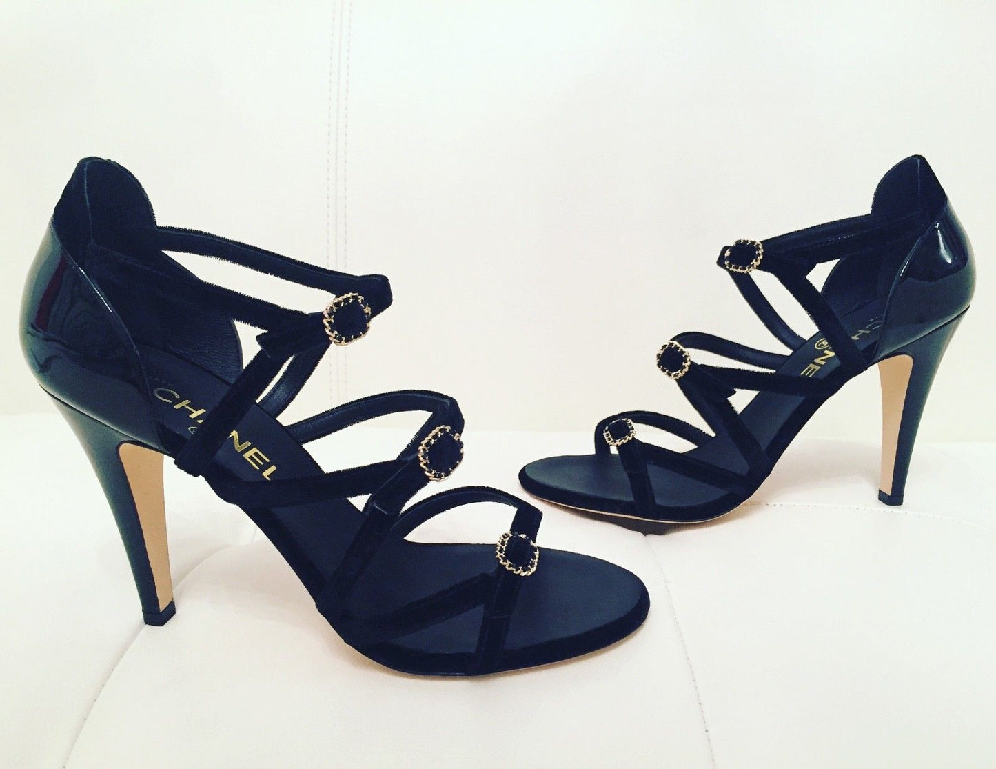 $1K CHANEL BLACK VELVET PATENT STRAPPY BUCKLE SANDAL SANDALS HEELS SHOES