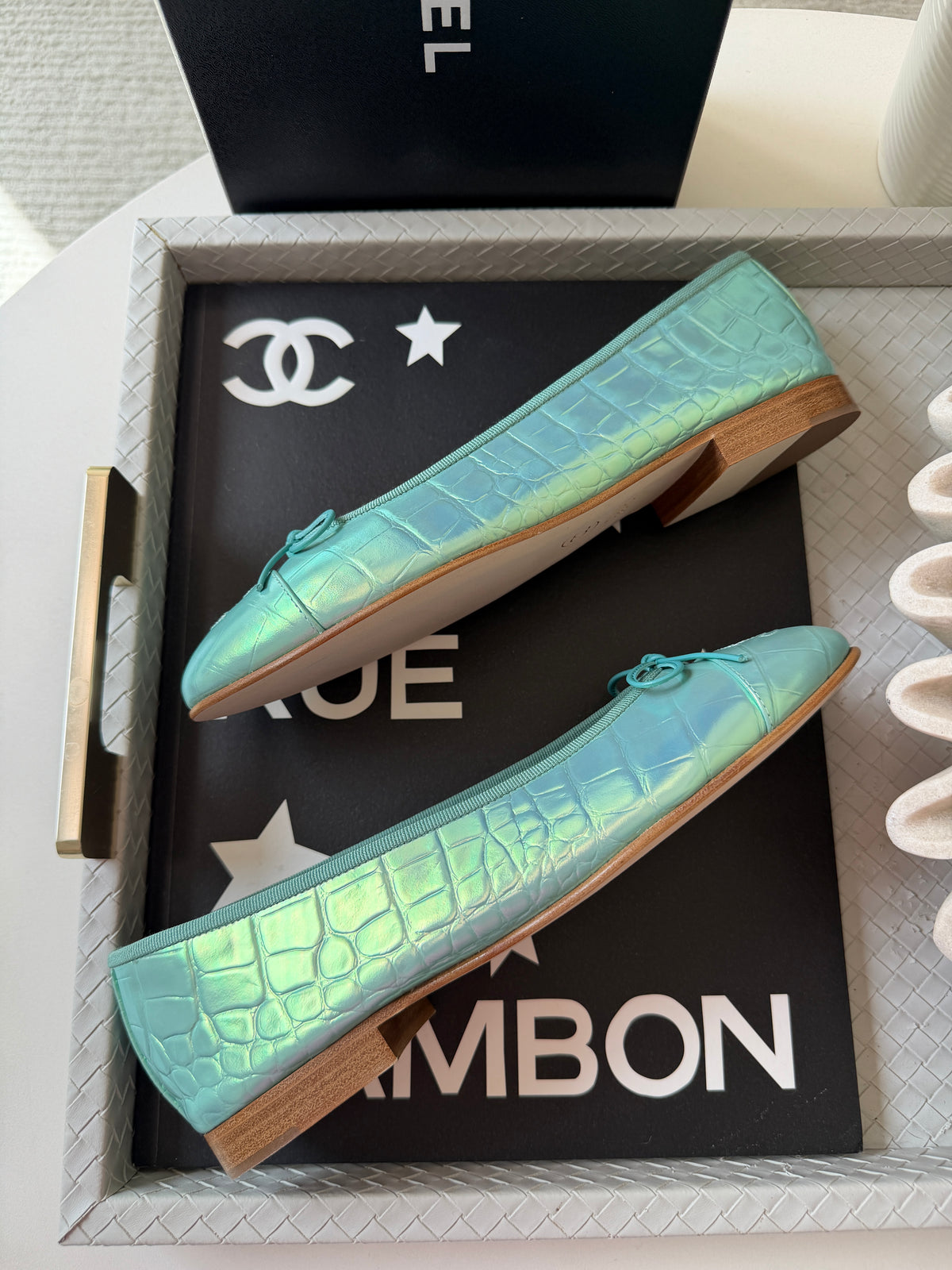 Chanel Green Vert Crocodile Croc Embossed Iridescent Cap Toe Ballet Ballerina Flats
