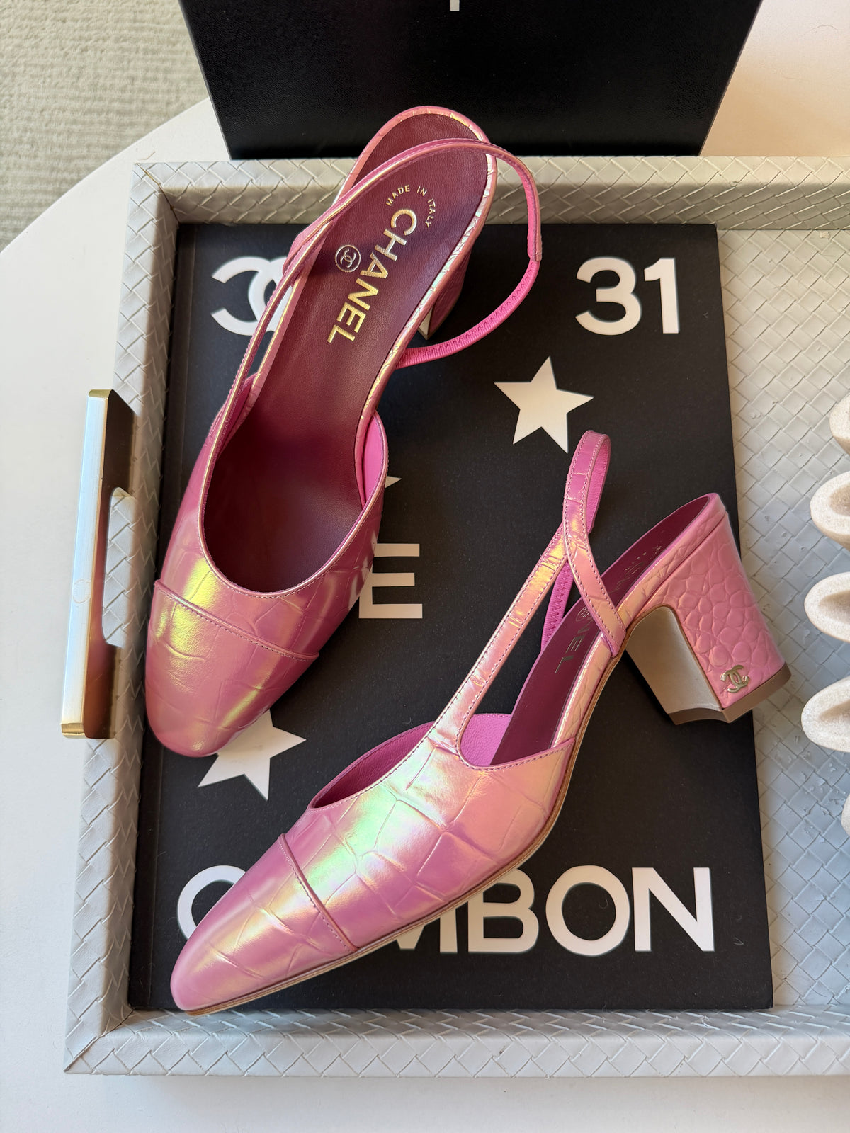 Chanel 26K Sling Crocodile Croc Embossed Patent Slingbacks Iridescent Pink Pumps