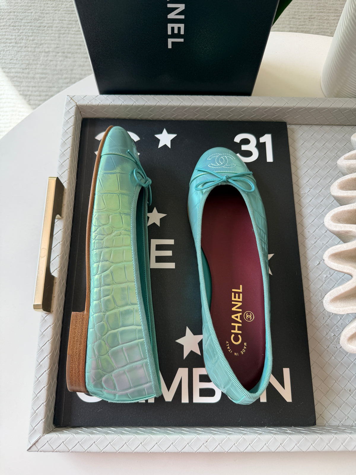 Chanel Green Vert Crocodile Croc Embossed Iridescent Cap Toe Ballet Ballerina Flats