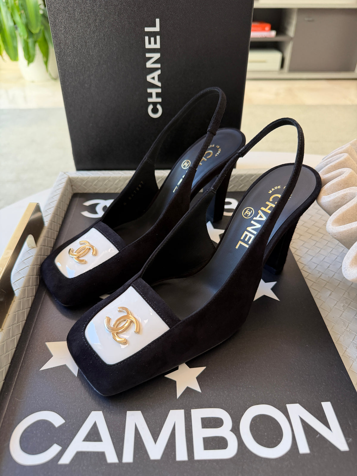 Chanel 26K Blazy Black Suede White Square Toe CC Slingback Sling Heel Pumps Heels